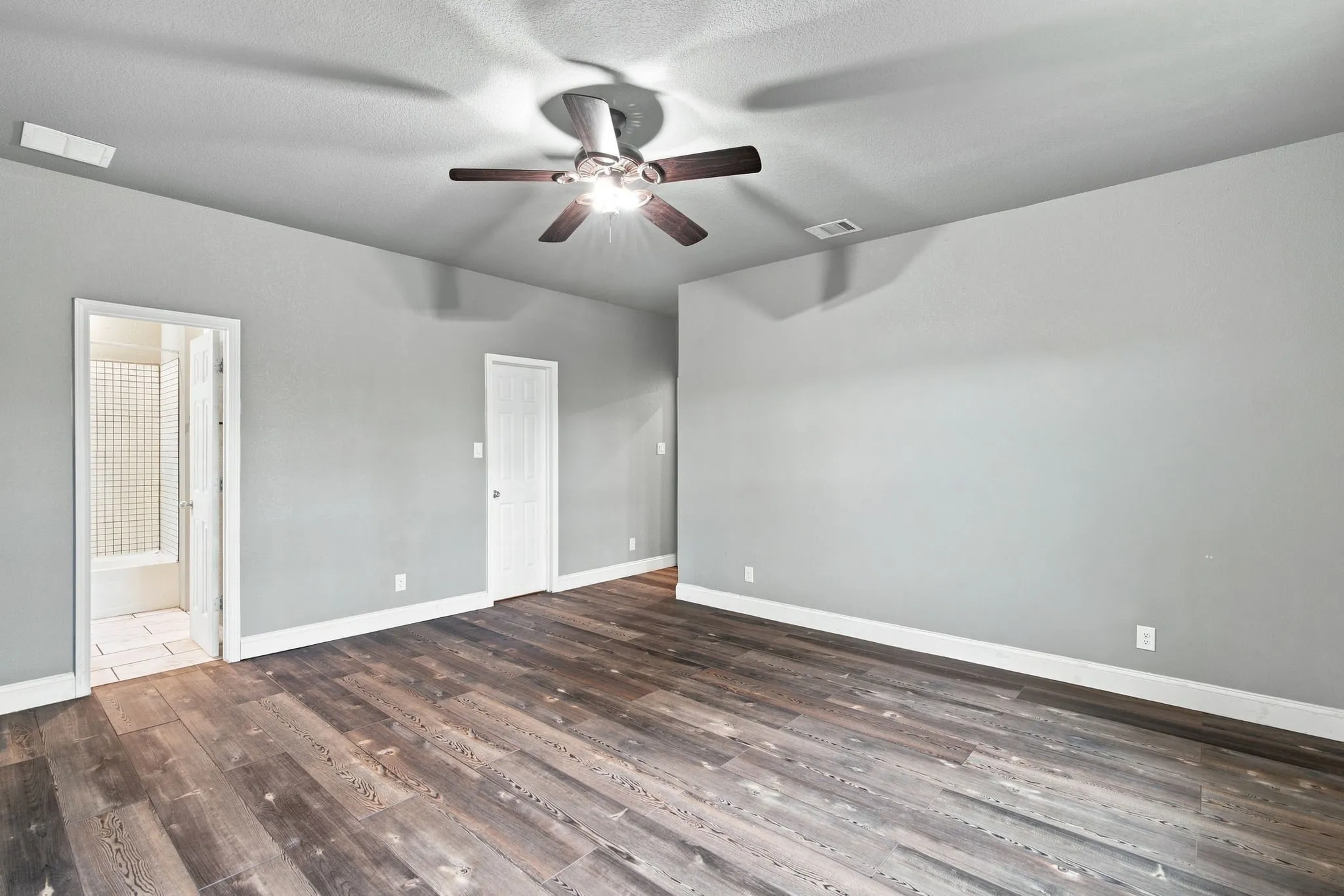 Apartment For Sale in Tarrant County , 1837 Jennifer #A Court, Pelican Bay, Texas 76020, 4 Bedroom, 2 Bathroom, 2 Garage spaces, 0 Sqft, built in 2021, mls#21408679, Real Estate Agent in Pelican Bay, Homes For Sale in Tarrant county, Homes For Sale in Pelican Bay, Realtor in Pelican Bay Texas, Real Estate Brokerage Independent Realty Texas, Luminita Cordes Realtor