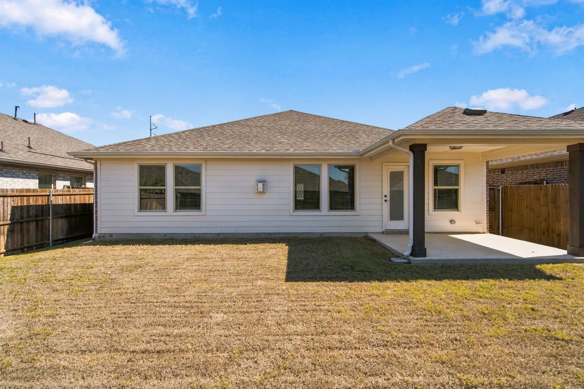 Single Family Residence For Sale in Denton County , 5117 Del Monte Drive, Denton, Texas 76207, 3 Bedroom, 2 Bathroom, 2 Garage spaces, 1,518 Sqft, built in 2023, mls#21408680, Real Estate Agent in Denton, Homes For Sale in Denton county, Homes For Sale in Denton, Realtor in Denton Texas, Real Estate Brokerage Independent Realty Texas, Luminita Cordes Realtor