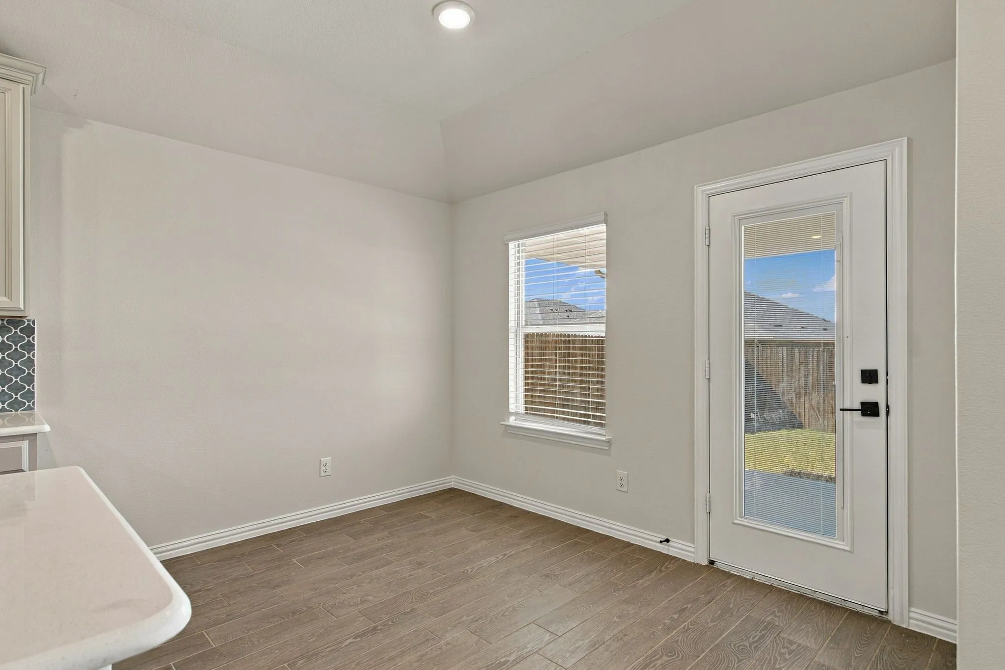 Single Family Residence For Sale in Denton County , 5117 Del Monte Drive, Denton, Texas 76207, 3 Bedroom, 2 Bathroom, 2 Garage spaces, 1,518 Sqft, built in 2023, mls#21408680, Real Estate Agent in Denton, Homes For Sale in Denton county, Homes For Sale in Denton, Realtor in Denton Texas, Real Estate Brokerage Independent Realty Texas, Luminita Cordes Realtor