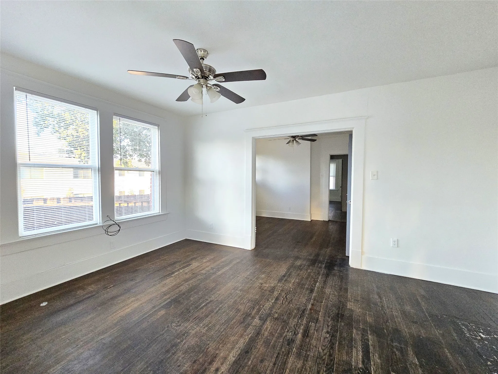 Duplex For Rent in Dallas County , 630 N Ewing Avenue, Dallas, Texas 75203, 2 Bedroom, 2 Bathroom, Garage spaces, 1,428 Sqft, built in 1945, mls#21408322, Real Estate Agent in Dallas, Homes For Rent in Dallas county, Homes For Rent in Dallas, Realtor in Dallas Texas, Real Estate Brokerage Independent Realty Texas, Luminita Cordes Realtor