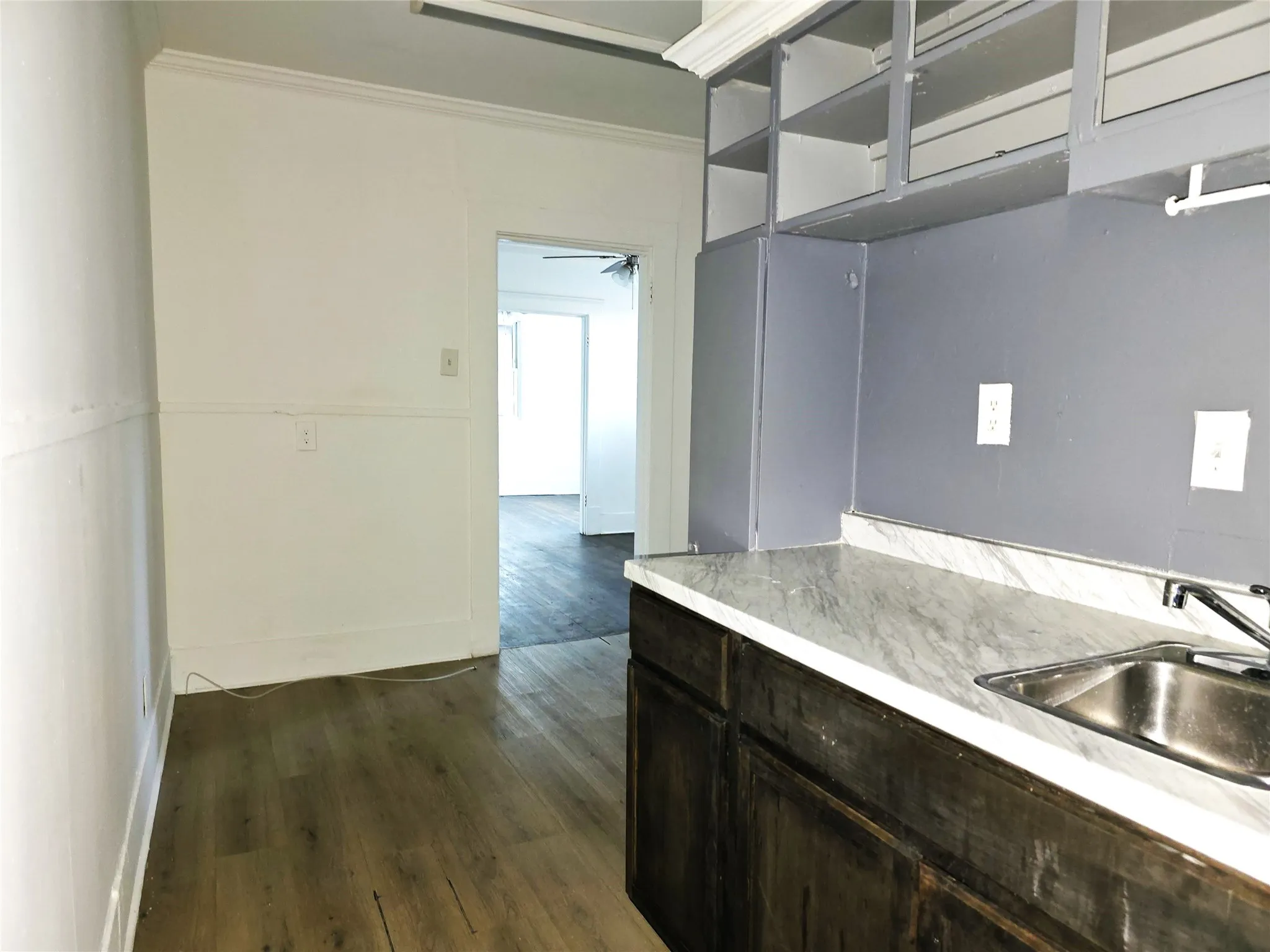 Duplex For Rent in Dallas County , 630 N Ewing Avenue, Dallas, Texas 75203, 2 Bedroom, 2 Bathroom, Garage spaces, 1,428 Sqft, built in 1945, mls#21408322, Real Estate Agent in Dallas, Homes For Rent in Dallas county, Homes For Rent in Dallas, Realtor in Dallas Texas, Real Estate Brokerage Independent Realty Texas, Luminita Cordes Realtor