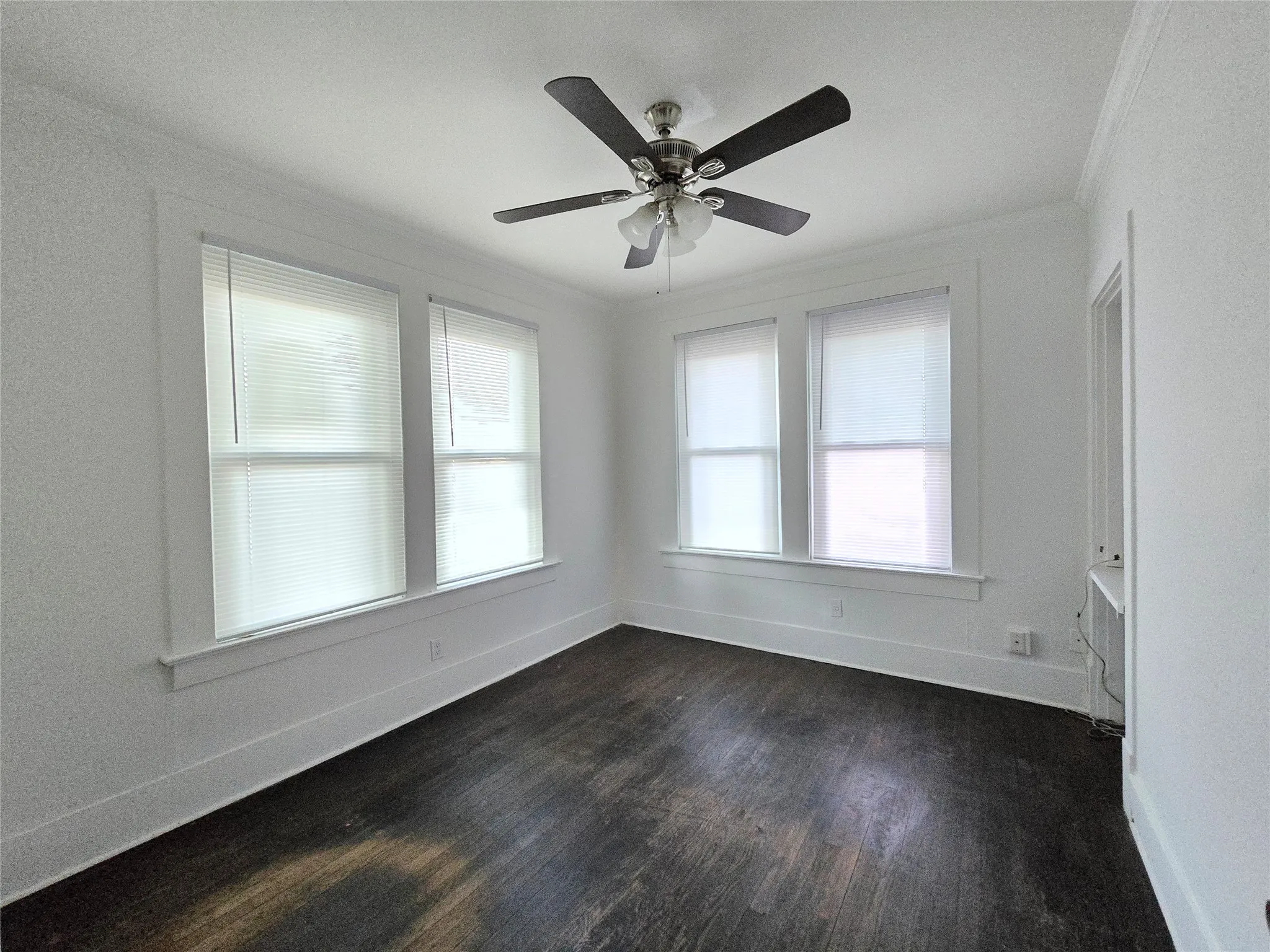 Duplex For Rent in Dallas County , 630 N Ewing Avenue, Dallas, Texas 75203, 2 Bedroom, 2 Bathroom, Garage spaces, 1,428 Sqft, built in 1945, mls#21408322, Real Estate Agent in Dallas, Homes For Rent in Dallas county, Homes For Rent in Dallas, Realtor in Dallas Texas, Real Estate Brokerage Independent Realty Texas, Luminita Cordes Realtor