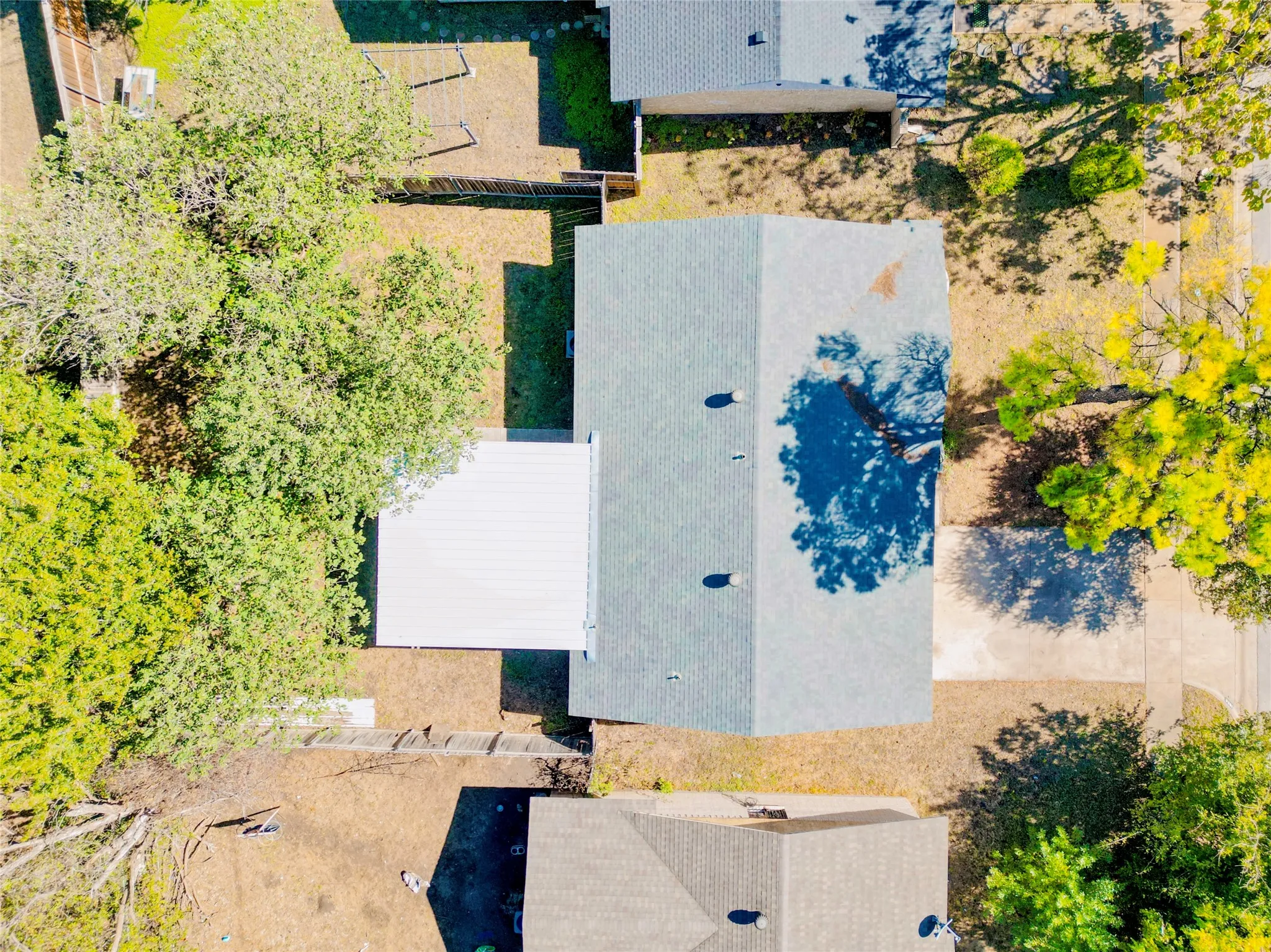 Single Family Residence For Rent in Dallas County , 1035 Timberview Drive, Hutchins, Texas 75141, 3 Bedroom, 2 Bathroom, 2 Garage spaces, 1,094 Sqft, built in 1970, mls#21406029, Real Estate Agent in Hutchins, Homes For Rent in Dallas county, Homes For Rent in Hutchins, Realtor in Hutchins Texas, Real Estate Brokerage Independent Realty Texas, Luminita Cordes Realtor