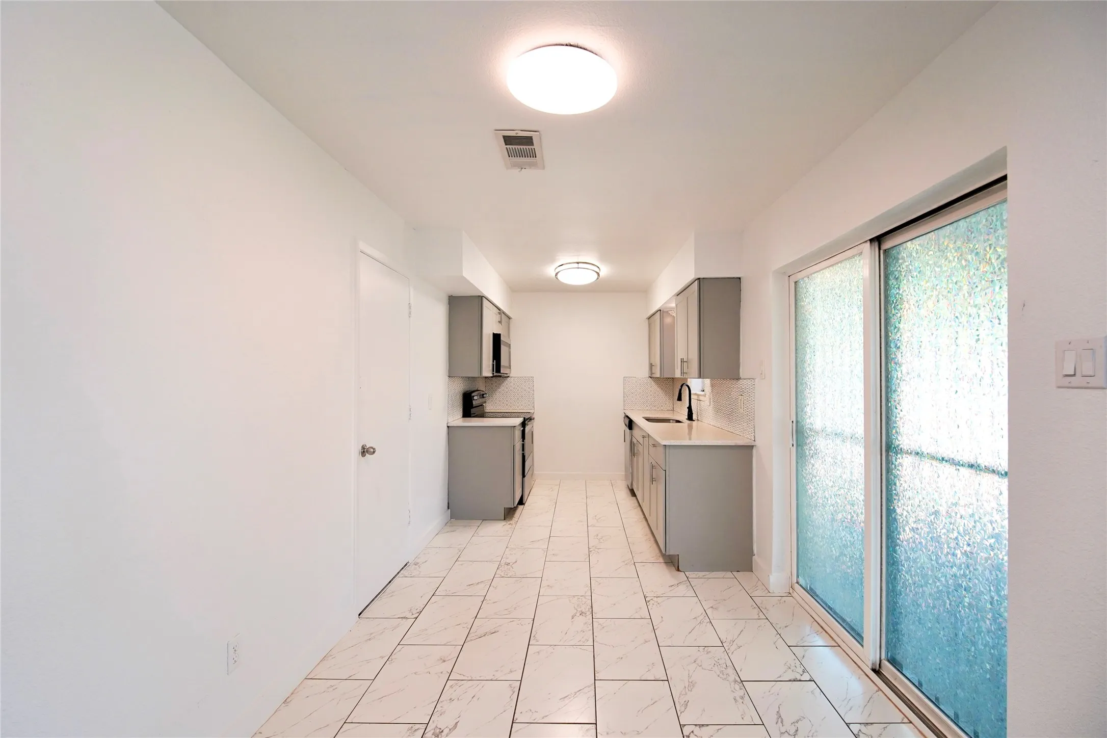 Single Family Residence For Rent in Dallas County , 1035 Timberview Drive, Hutchins, Texas 75141, 3 Bedroom, 2 Bathroom, 2 Garage spaces, 1,094 Sqft, built in 1970, mls#21406029, Real Estate Agent in Hutchins, Homes For Rent in Dallas county, Homes For Rent in Hutchins, Realtor in Hutchins Texas, Real Estate Brokerage Independent Realty Texas, Luminita Cordes Realtor