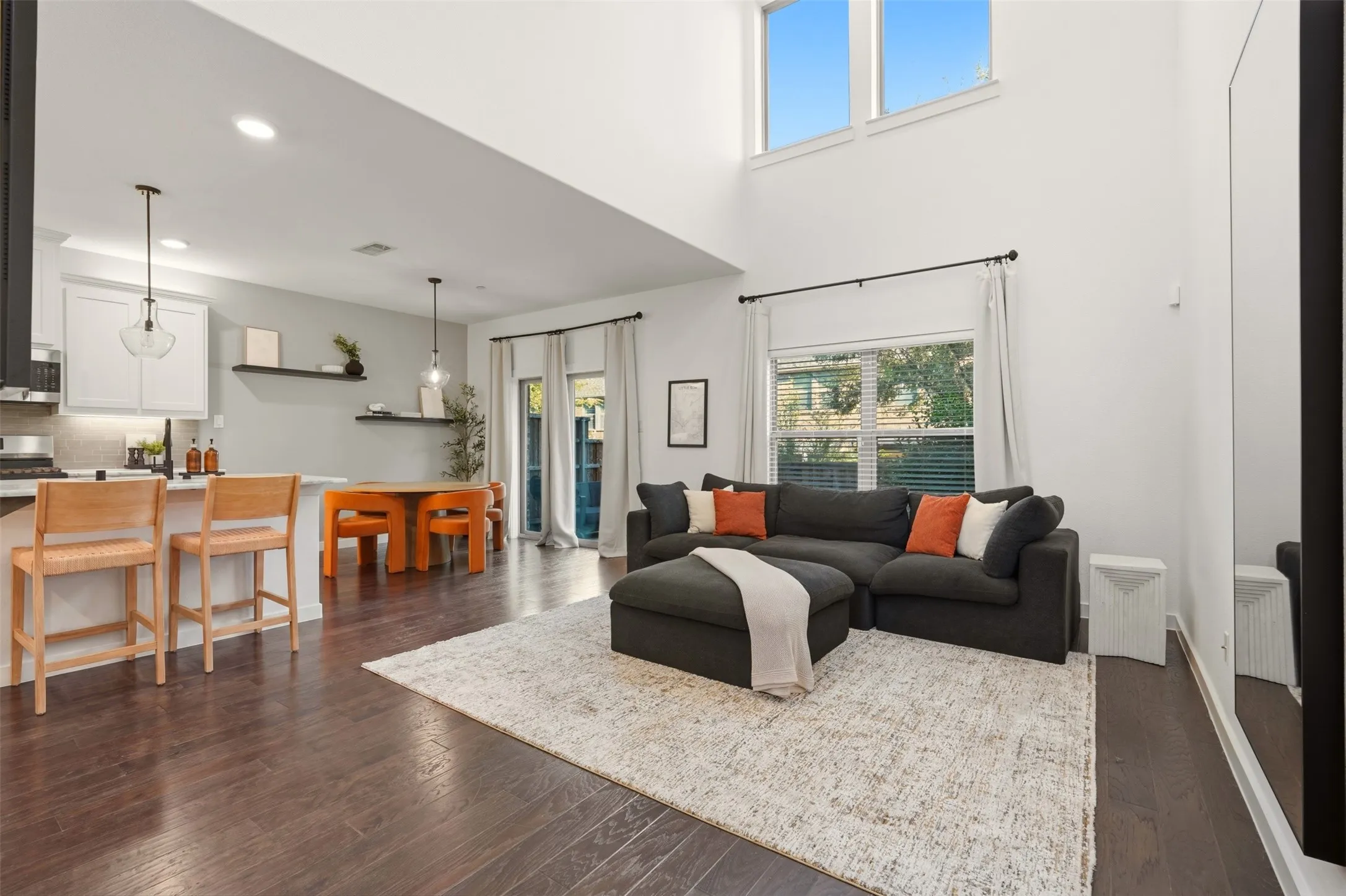 Single Family Residence For Sale in Denton County , 2725 Starburst Drive, Little Elm, Texas 75068, 2 Bedroom, 3 Bathroom, 2 Garage spaces, 1,456 Sqft, built in 2018, mls#21407334, Real Estate Agent in Little Elm, Homes For Sale in Denton county, Homes For Sale in Little Elm, Realtor in Little Elm Texas, Real Estate Brokerage Independent Realty Texas, Luminita Cordes Realtor