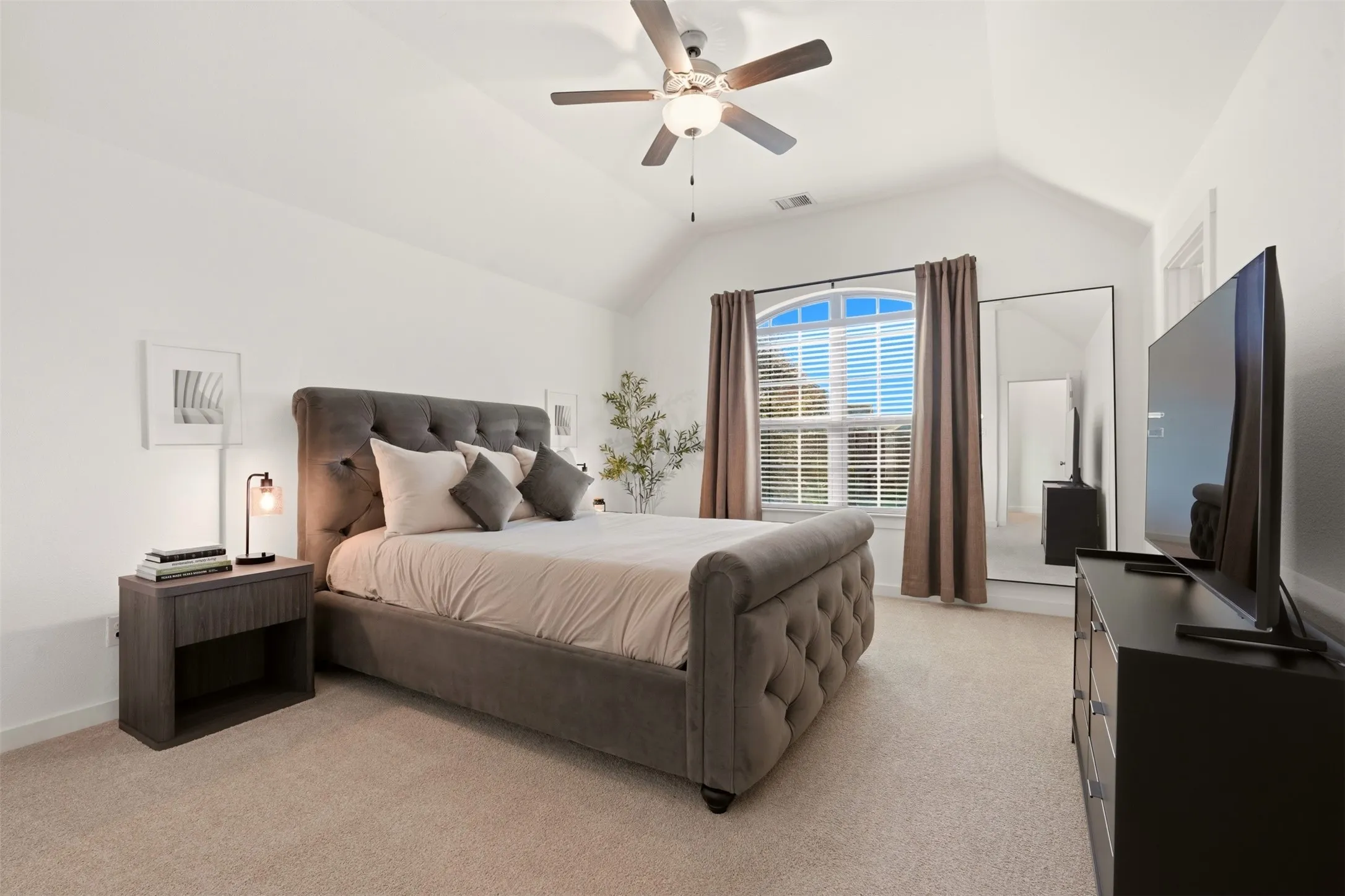 Single Family Residence For Sale in Denton County , 2725 Starburst Drive, Little Elm, Texas 75068, 2 Bedroom, 3 Bathroom, 2 Garage spaces, 1,456 Sqft, built in 2018, mls#21407334, Real Estate Agent in Little Elm, Homes For Sale in Denton county, Homes For Sale in Little Elm, Realtor in Little Elm Texas, Real Estate Brokerage Independent Realty Texas, Luminita Cordes Realtor