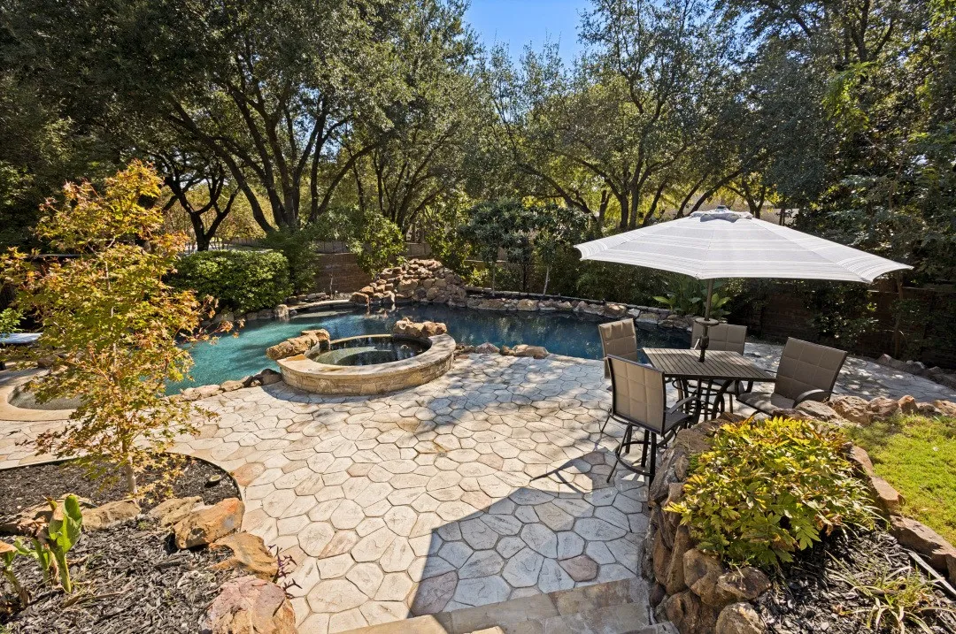 Single Family Residence For Sale in Collin County , 1729 Watersedge Drive, Mc Kinney, Texas 75072, 4 Bedroom, 4 Bathroom, 3 Garage spaces, 3,621 Sqft, built in 1998, mls#21408270, Real Estate Agent in Mc Kinney, Homes For Sale in Collin county, Homes For Sale in Mc Kinney, Realtor in Mc Kinney Texas, Real Estate Brokerage Independent Realty Texas, Luminita Cordes Realtor