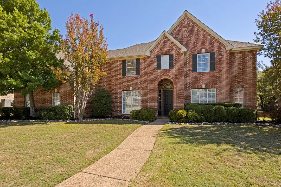 STUNNING CORNER LOT!