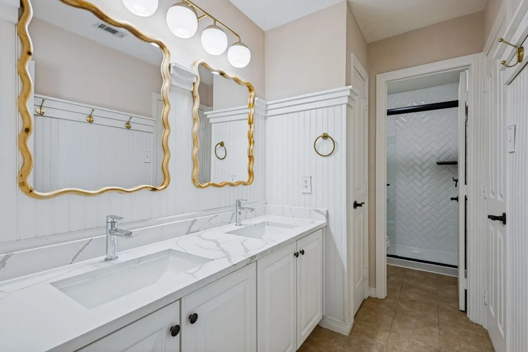 JACK AND JILL BATHROOM