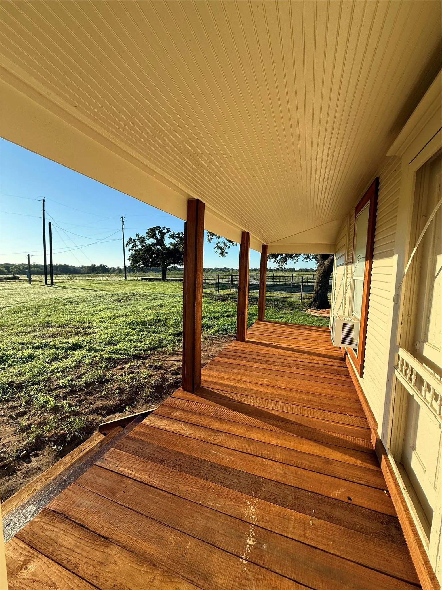 Single Family Residence For Rent in Palo Pinto County , 4529 Fm 1195, Mineral Wells, Texas 76067, 2 Bedroom, 2 Bathroom, Garage spaces, 1,880 Sqft, built in 1904, mls#21407805, Real Estate Agent in Mineral Wells, Homes For Rent in Palo Pinto county, Homes For Rent in Mineral Wells, Realtor in Mineral Wells Texas, Real Estate Brokerage Independent Realty Texas, Luminita Cordes Realtor
