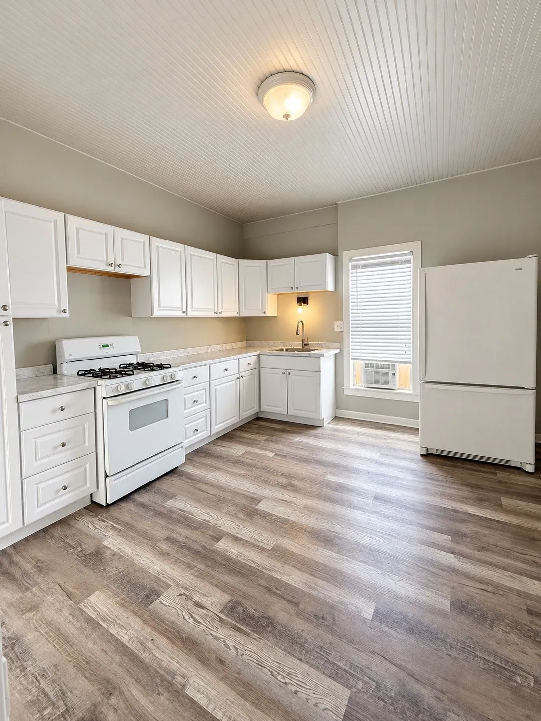 Single Family Residence For Rent in Palo Pinto County , 4529 Fm 1195, Mineral Wells, Texas 76067, 2 Bedroom, 2 Bathroom, Garage spaces, 1,880 Sqft, built in 1904, mls#21407805, Real Estate Agent in Mineral Wells, Homes For Rent in Palo Pinto county, Homes For Rent in Mineral Wells, Realtor in Mineral Wells Texas, Real Estate Brokerage Independent Realty Texas, Luminita Cordes Realtor