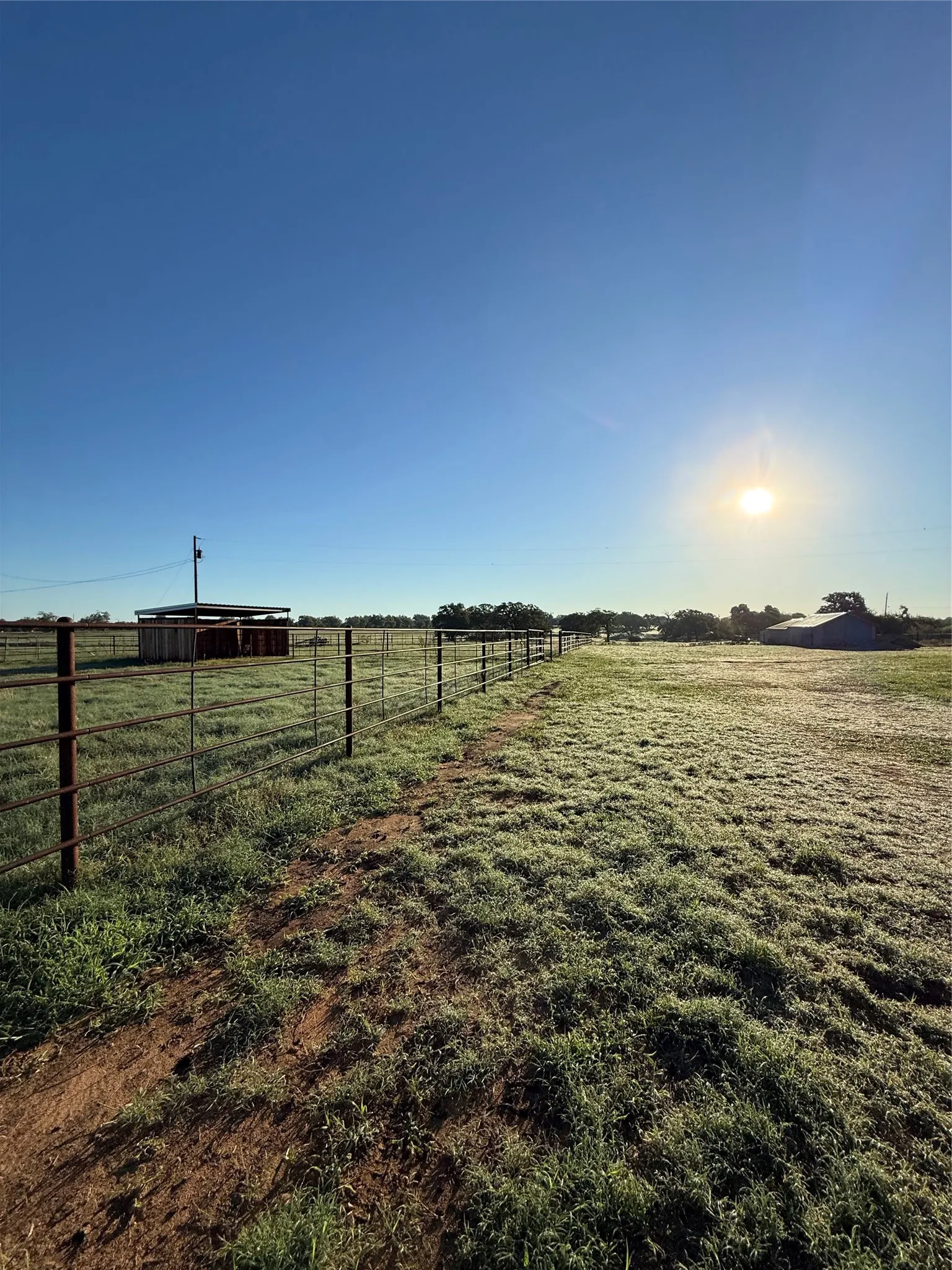 Single Family Residence For Rent in Palo Pinto County , 4529 Fm 1195, Mineral Wells, Texas 76067, 2 Bedroom, 2 Bathroom, Garage spaces, 1,880 Sqft, built in 1904, mls#21407805, Real Estate Agent in Mineral Wells, Homes For Rent in Palo Pinto county, Homes For Rent in Mineral Wells, Realtor in Mineral Wells Texas, Real Estate Brokerage Independent Realty Texas, Luminita Cordes Realtor