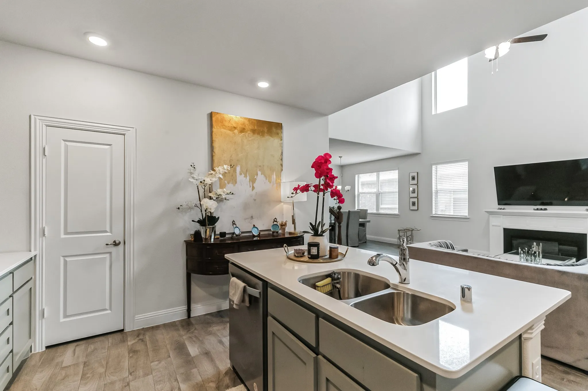 Single Family Residence For Rent in Denton County , 6028 Paddock Lane, Little Elm, Texas 76227, 4 Bedroom, 3 Bathroom, 2 Garage spaces, 2,286 Sqft, built in 2021, mls#21408587, Real Estate Agent in Little Elm, Homes For Rent in Denton county, Homes For Rent in Little Elm, Realtor in Little Elm Texas, Real Estate Brokerage Independent Realty Texas, Luminita Cordes Realtor