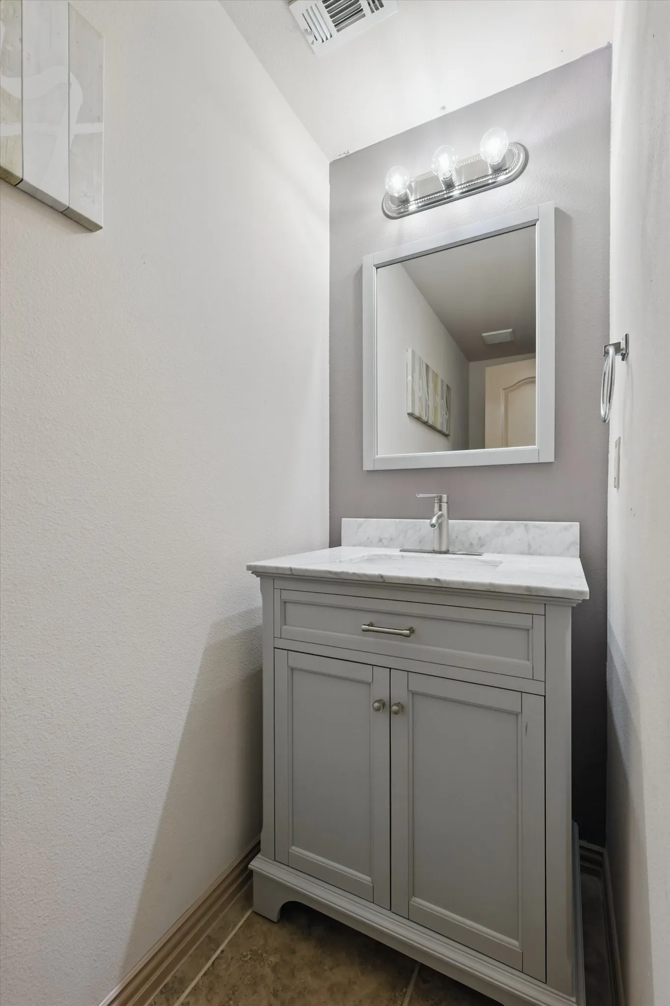 Townhouse For Rent in Dallas County , 3709 Pearl Trail, Garland, Texas 75044, 2 Bedroom, 3 Bathroom, 2 Garage spaces, 1,721 Sqft, built in 2007, mls#21408211, Real Estate Agent in Garland, Homes For Rent in Dallas county, Homes For Rent in Garland, Realtor in Garland Texas, Real Estate Brokerage Independent Realty Texas, Luminita Cordes Realtor
