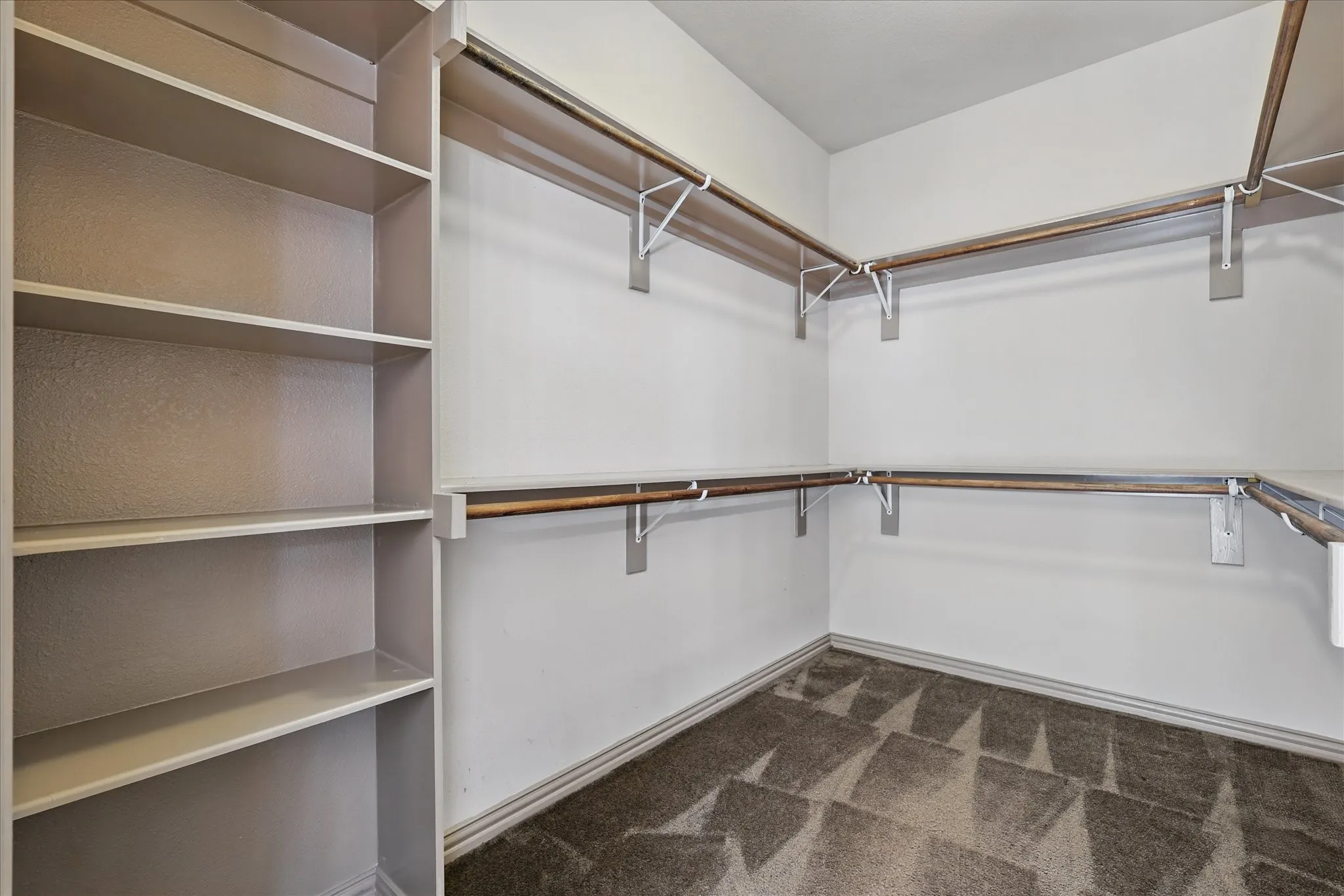 Townhouse For Rent in Dallas County , 3709 Pearl Trail, Garland, Texas 75044, 2 Bedroom, 3 Bathroom, 2 Garage spaces, 1,721 Sqft, built in 2007, mls#21408211, Real Estate Agent in Garland, Homes For Rent in Dallas county, Homes For Rent in Garland, Realtor in Garland Texas, Real Estate Brokerage Independent Realty Texas, Luminita Cordes Realtor