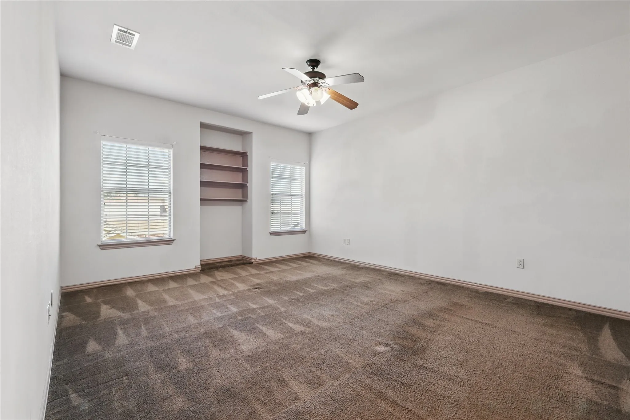 Townhouse For Rent in Dallas County , 3709 Pearl Trail, Garland, Texas 75044, 2 Bedroom, 3 Bathroom, 2 Garage spaces, 1,721 Sqft, built in 2007, mls#21408211, Real Estate Agent in Garland, Homes For Rent in Dallas county, Homes For Rent in Garland, Realtor in Garland Texas, Real Estate Brokerage Independent Realty Texas, Luminita Cordes Realtor
