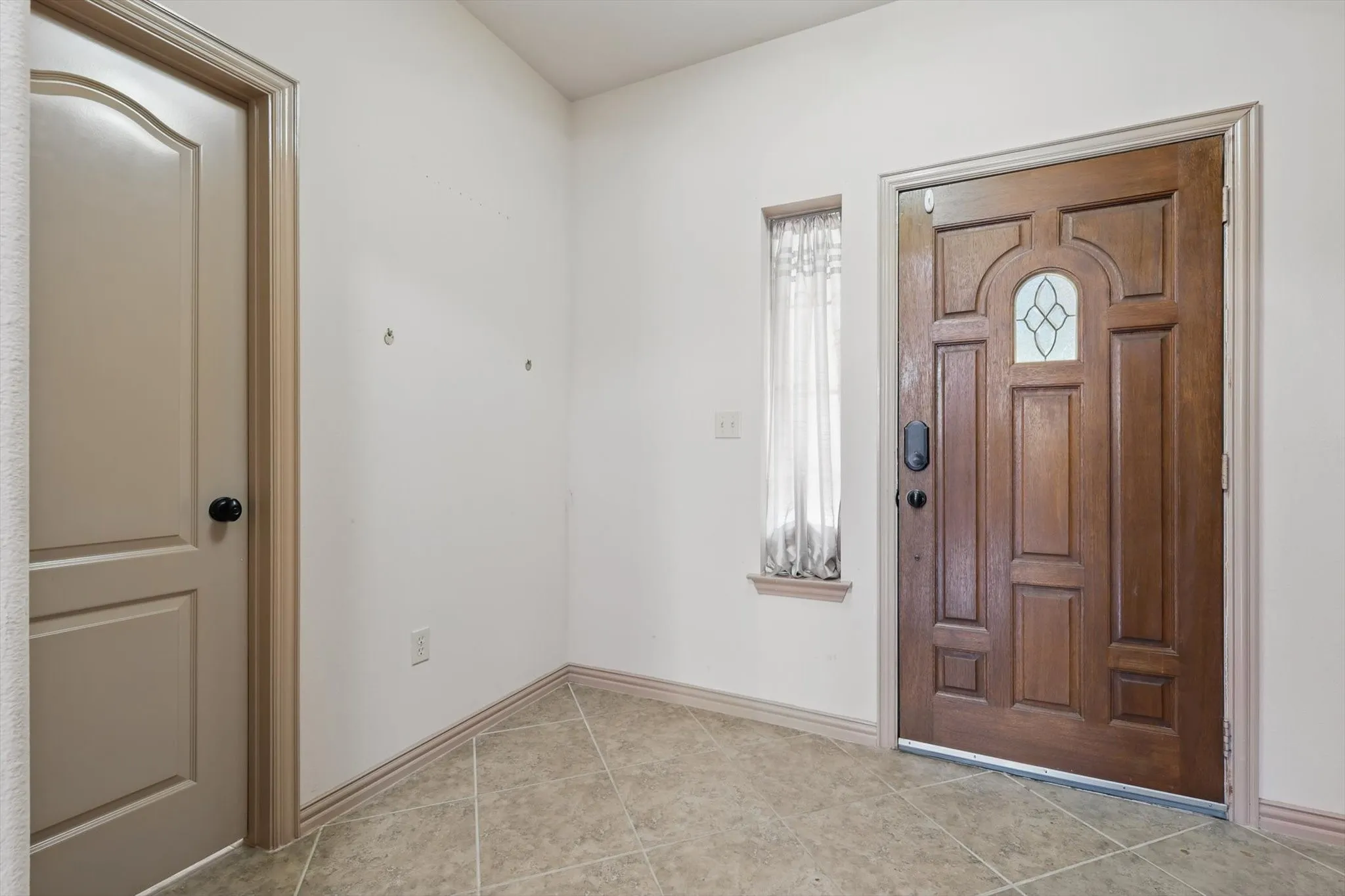 Townhouse For Rent in Dallas County , 3709 Pearl Trail, Garland, Texas 75044, 2 Bedroom, 3 Bathroom, 2 Garage spaces, 1,721 Sqft, built in 2007, mls#21408211, Real Estate Agent in Garland, Homes For Rent in Dallas county, Homes For Rent in Garland, Realtor in Garland Texas, Real Estate Brokerage Independent Realty Texas, Luminita Cordes Realtor