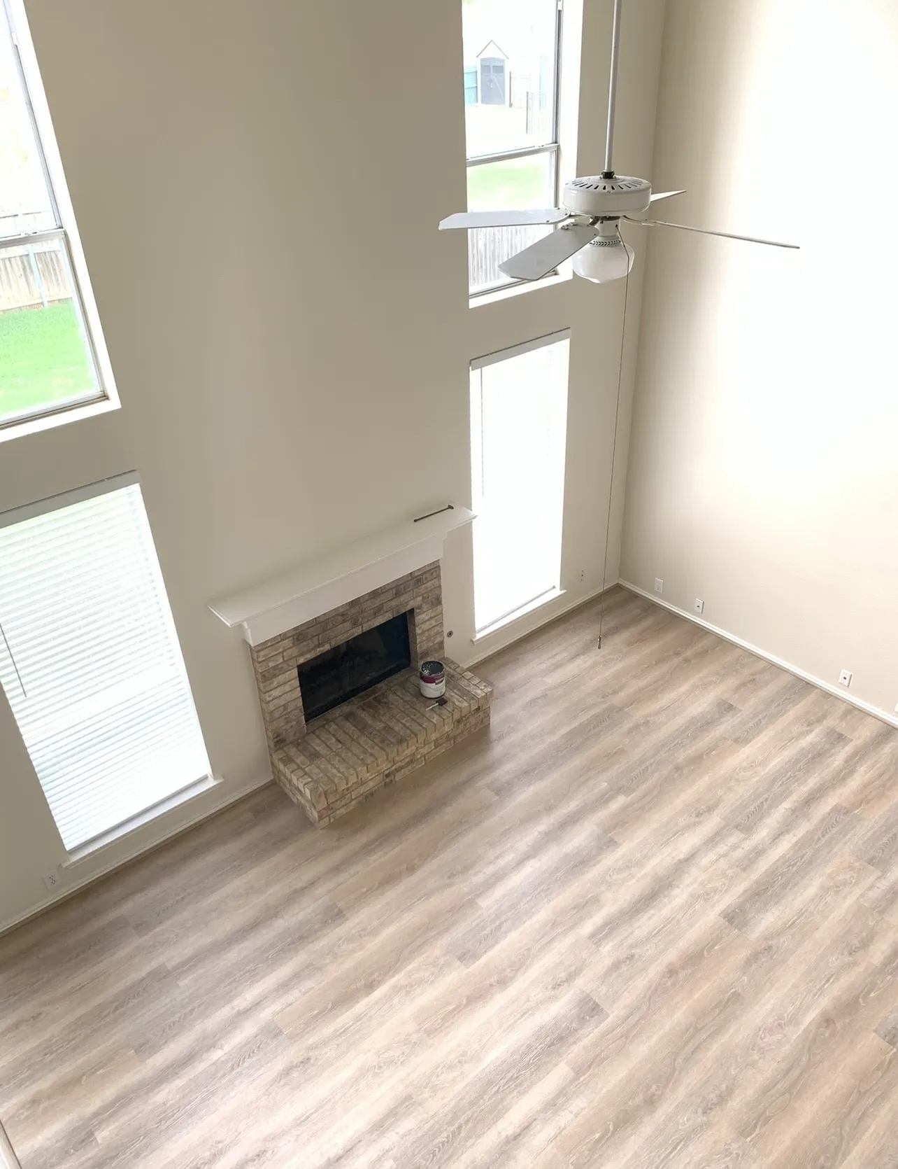 Single Family Residence For Rent in Tarrant County , 205 Branch Bend, Euless, Texas 76039, 3 Bedroom, 3 Bathroom, 2 Garage spaces, 1,924 Sqft, built in 1993, mls#21408688, Real Estate Agent in Euless, Homes For Rent in Tarrant county, Homes For Rent in Euless, Realtor in Euless Texas, Real Estate Brokerage Independent Realty Texas, Luminita Cordes Realtor