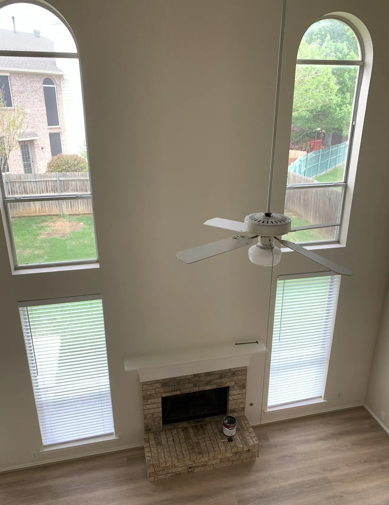 Single Family Residence For Rent in Tarrant County , 205 Branch Bend, Euless, Texas 76039, 3 Bedroom, 3 Bathroom, 2 Garage spaces, 1,924 Sqft, built in 1993, mls#21408688, Real Estate Agent in Euless, Homes For Rent in Tarrant county, Homes For Rent in Euless, Realtor in Euless Texas, Real Estate Brokerage Independent Realty Texas, Luminita Cordes Realtor