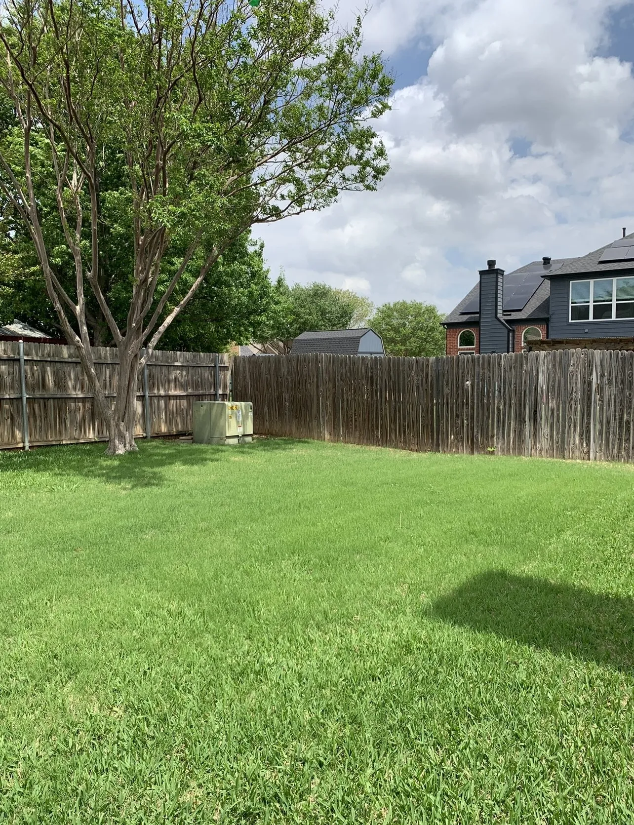 Single Family Residence For Rent in Tarrant County , 205 Branch Bend, Euless, Texas 76039, 3 Bedroom, 3 Bathroom, 2 Garage spaces, 1,924 Sqft, built in 1993, mls#21408688, Real Estate Agent in Euless, Homes For Rent in Tarrant county, Homes For Rent in Euless, Realtor in Euless Texas, Real Estate Brokerage Independent Realty Texas, Luminita Cordes Realtor