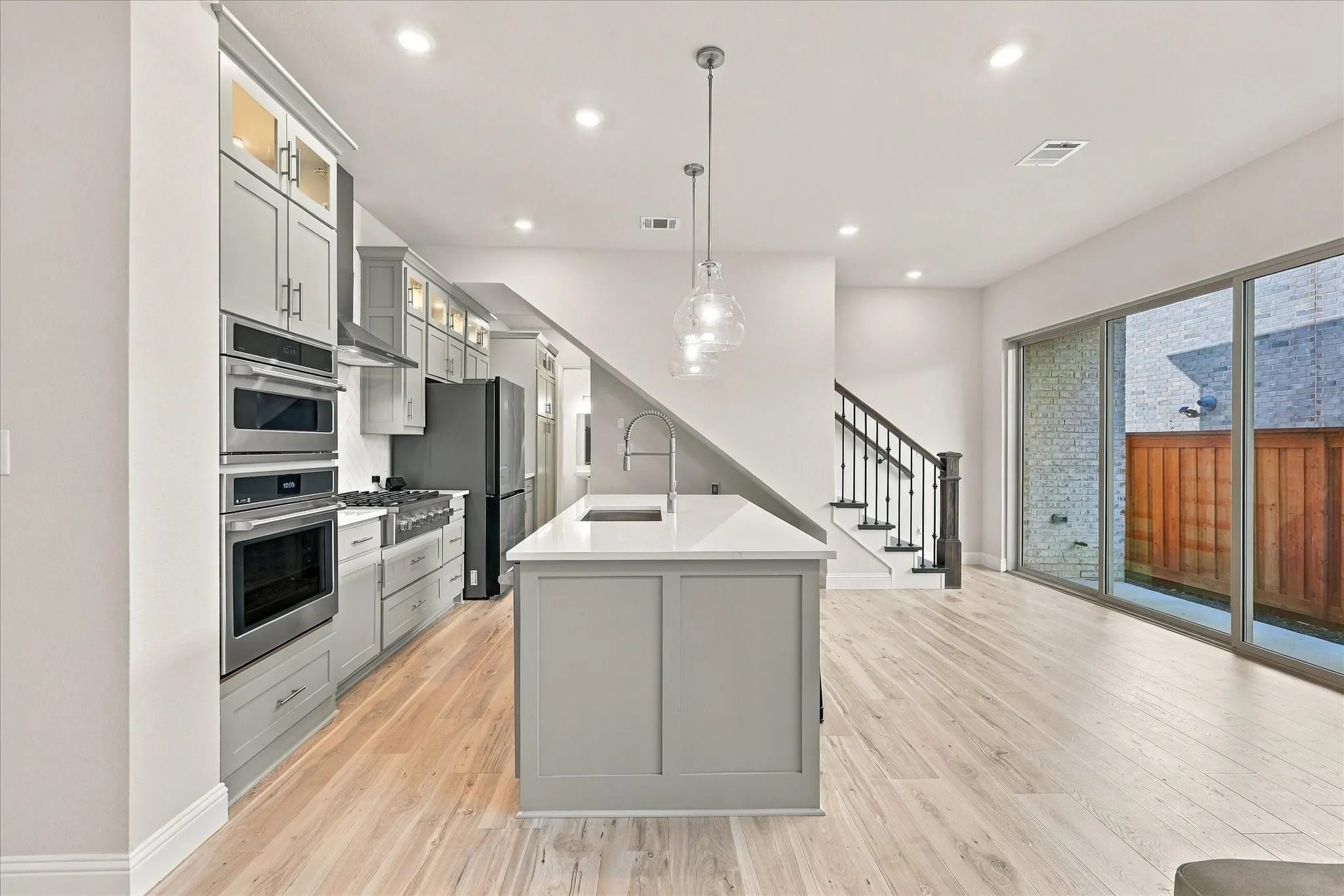 Single Family Residence For Rent in Denton County , 3567 Honeycutt Drive, Frisco, Texas 75033, 4 Bedroom, 4 Bathroom, 2 Garage spaces, 2,658 Sqft, built in 2024, mls#21407367, Real Estate Agent in Frisco, Homes For Rent in Denton county, Homes For Rent in Frisco, Realtor in Frisco Texas, Real Estate Brokerage Independent Realty Texas, Luminita Cordes Realtor