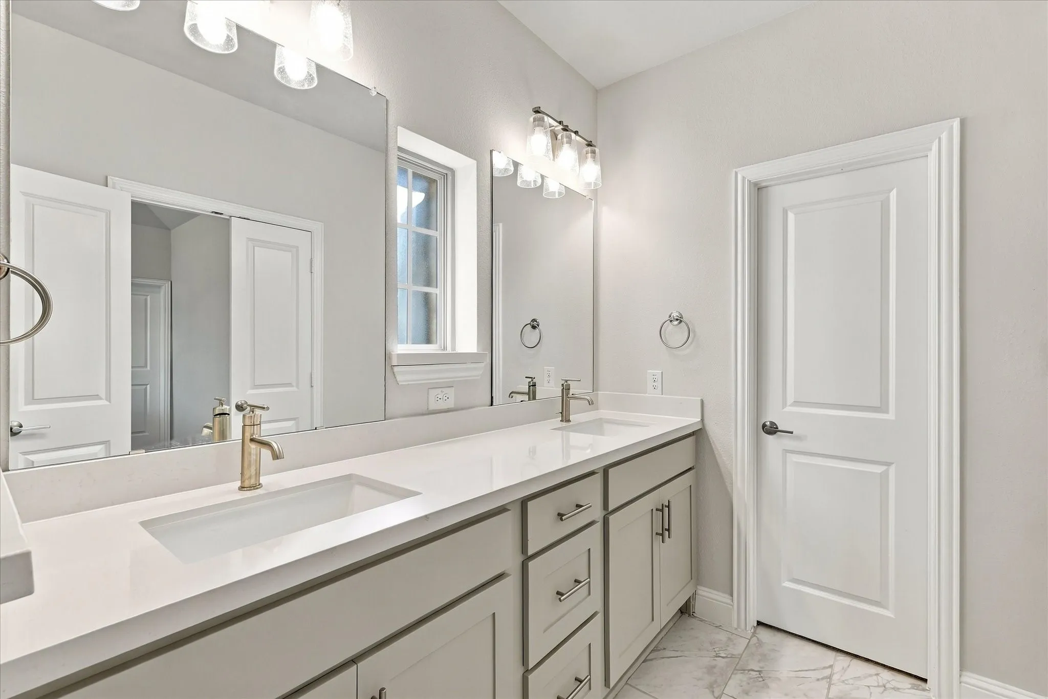 Single Family Residence For Rent in Denton County , 3567 Honeycutt Drive, Frisco, Texas 75033, 4 Bedroom, 4 Bathroom, 2 Garage spaces, 2,658 Sqft, built in 2024, mls#21407367, Real Estate Agent in Frisco, Homes For Rent in Denton county, Homes For Rent in Frisco, Realtor in Frisco Texas, Real Estate Brokerage Independent Realty Texas, Luminita Cordes Realtor