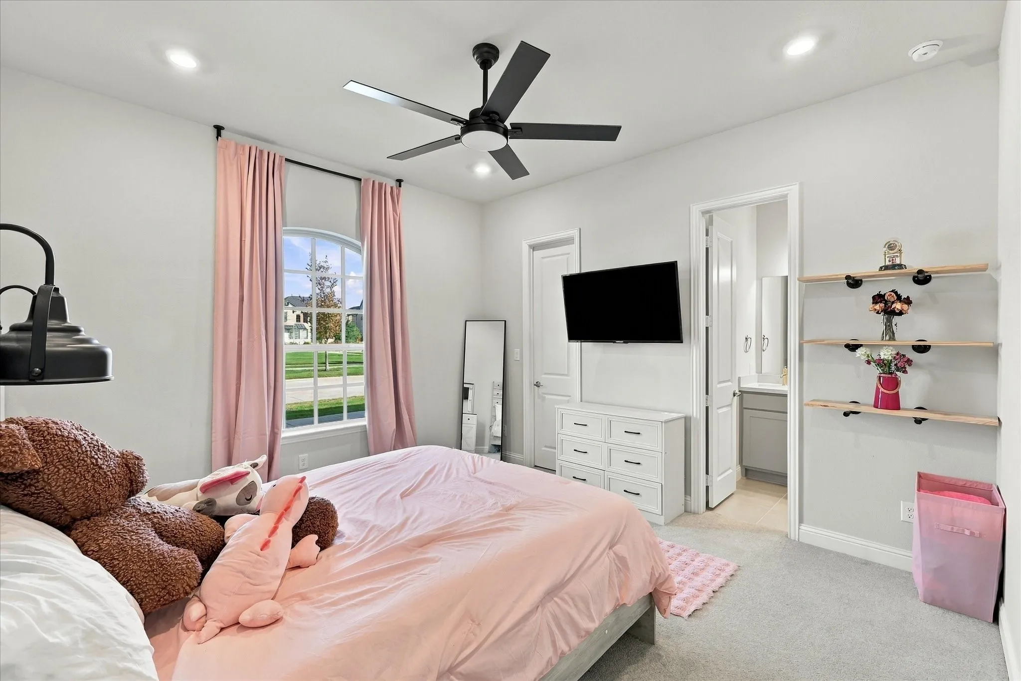 Single Family Residence For Rent in Denton County , 3567 Honeycutt Drive, Frisco, Texas 75033, 4 Bedroom, 4 Bathroom, 2 Garage spaces, 2,658 Sqft, built in 2024, mls#21407367, Real Estate Agent in Frisco, Homes For Rent in Denton county, Homes For Rent in Frisco, Realtor in Frisco Texas, Real Estate Brokerage Independent Realty Texas, Luminita Cordes Realtor
