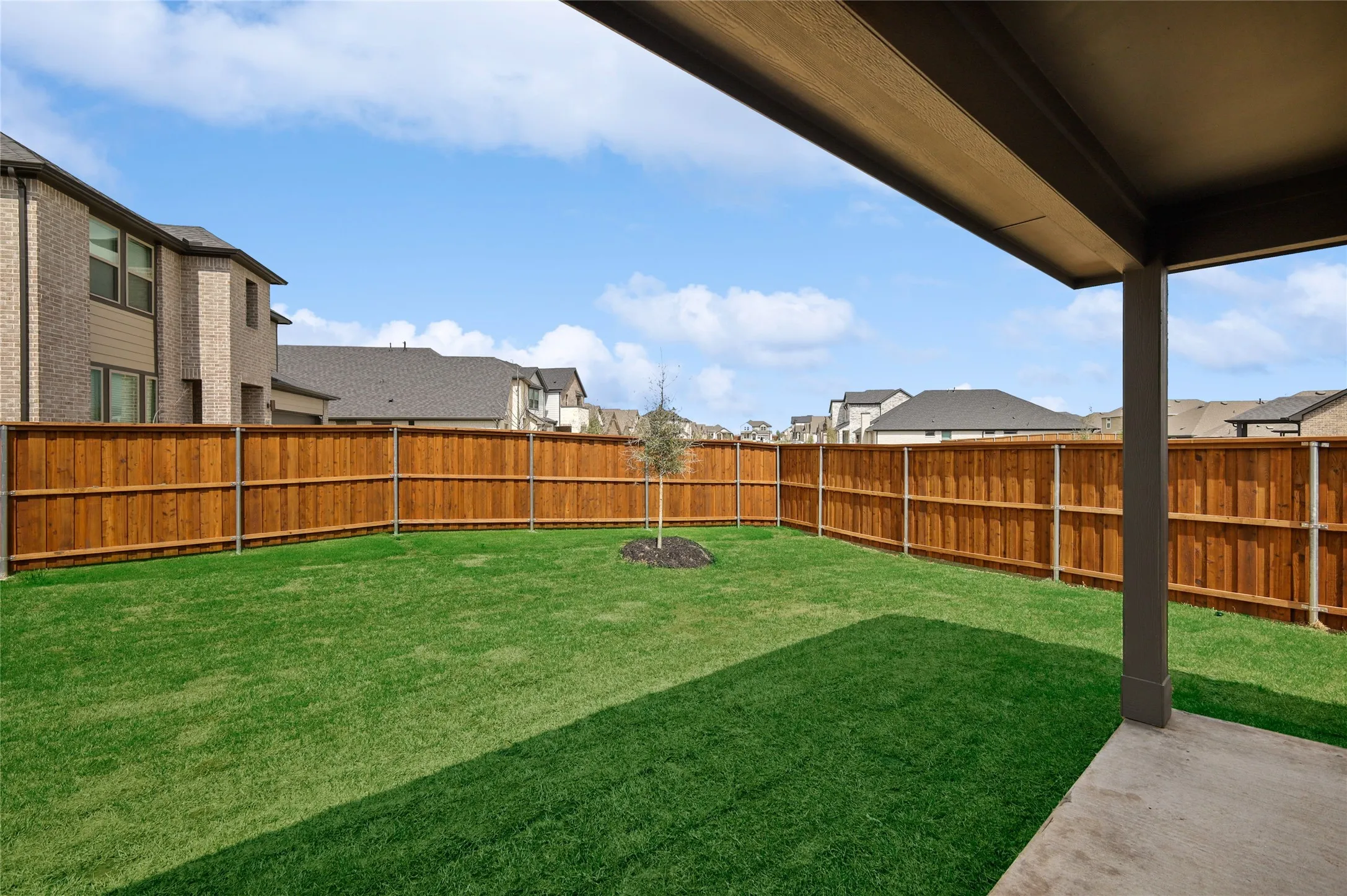 Single Family Residence For Sale in Collin County , 2429 Spring Side Drive, Royse City, Texas 75189, 3 Bedroom, 2 Bathroom, 2 Garage spaces, 1,865 Sqft, built in 2022, mls#21408050, Real Estate Agent in Royse City, Homes For Sale in Collin county, Homes For Sale in Royse City, Realtor in Royse City Texas, Real Estate Brokerage Independent Realty Texas, Luminita Cordes Realtor