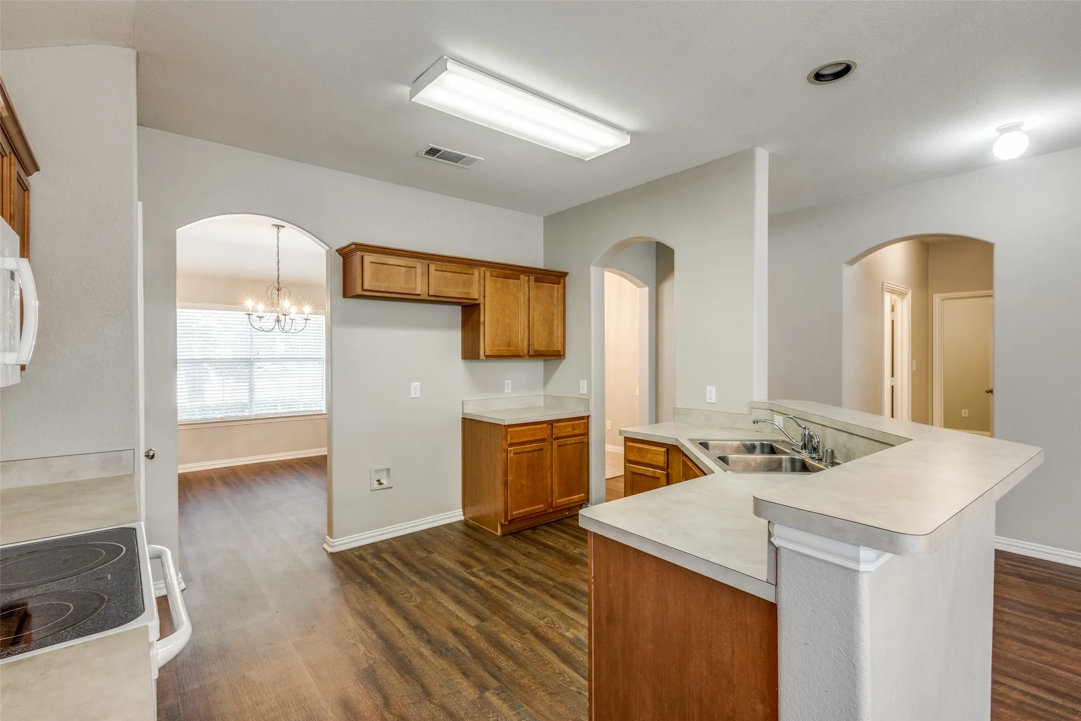 Single Family Residence For Rent in Collin County , 612 Cov Court, Princeton, Texas 75407, 3 Bedroom, 2 Bathroom, 2 Garage spaces, 1,801 Sqft, built in 2006, mls#21407806, Real Estate Agent in Princeton, Homes For Rent in Collin county, Homes For Rent in Princeton, Realtor in Princeton Texas, Real Estate Brokerage Independent Realty Texas, Luminita Cordes Realtor