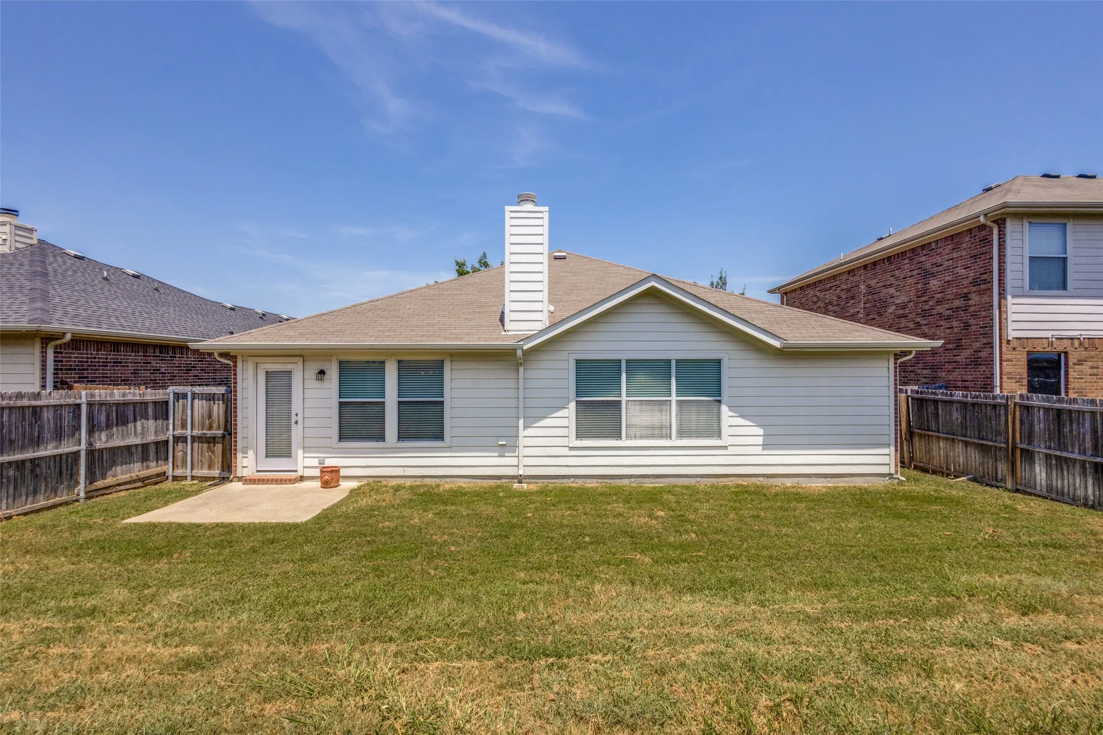 Single Family Residence For Rent in Collin County , 612 Cov Court, Princeton, Texas 75407, 3 Bedroom, 2 Bathroom, 2 Garage spaces, 1,801 Sqft, built in 2006, mls#21407806, Real Estate Agent in Princeton, Homes For Rent in Collin county, Homes For Rent in Princeton, Realtor in Princeton Texas, Real Estate Brokerage Independent Realty Texas, Luminita Cordes Realtor