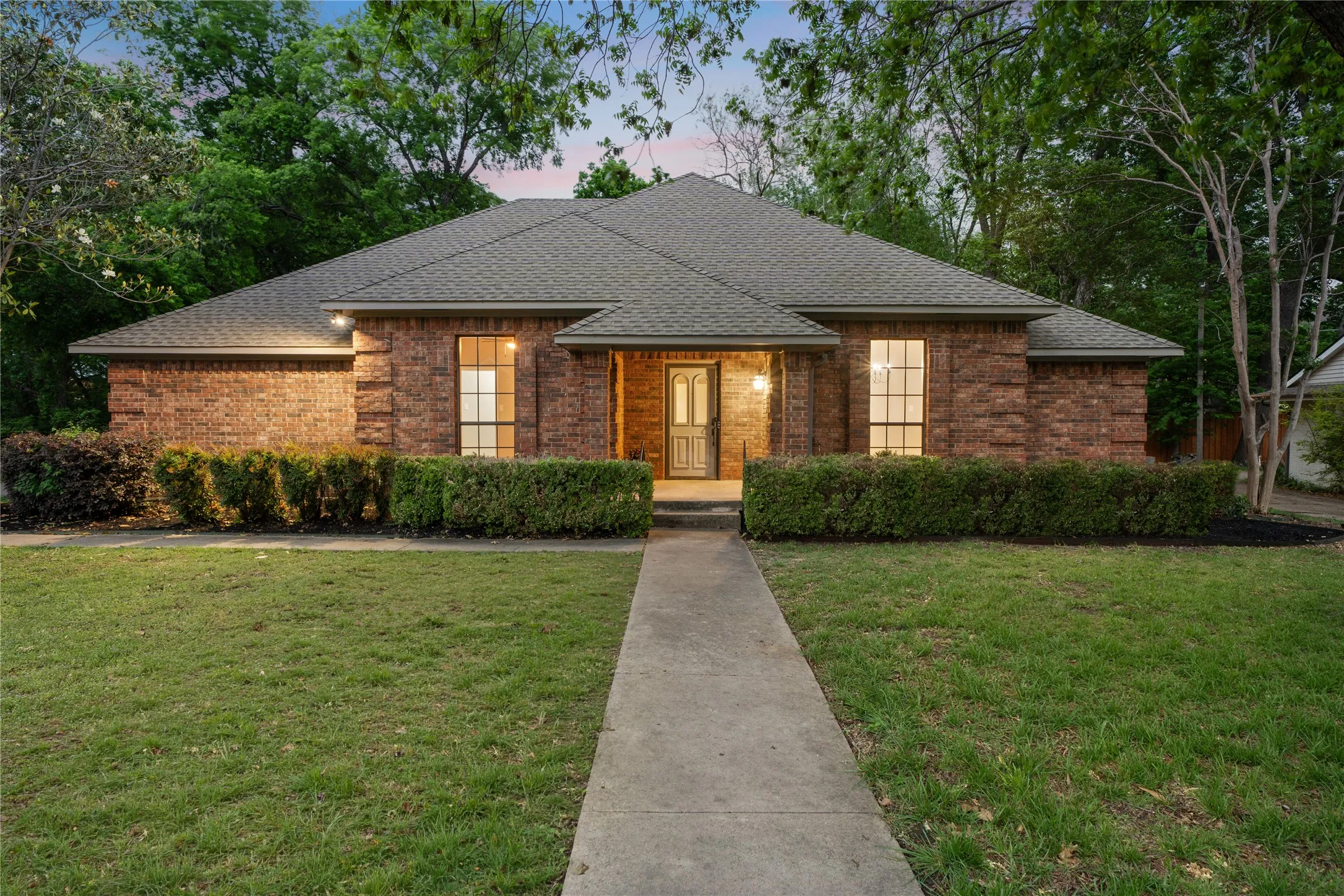 Single Family Residence For Rent