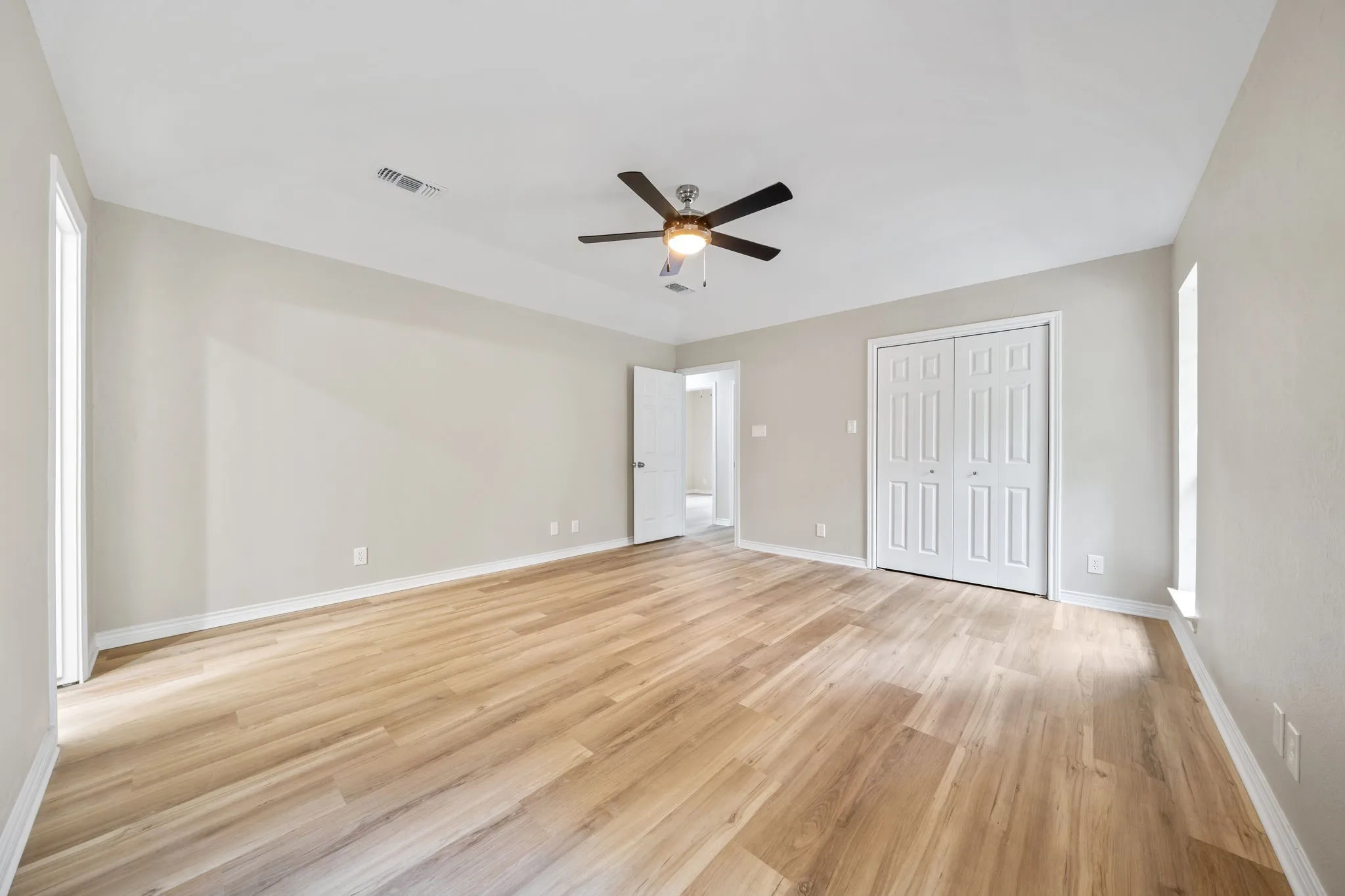 Single Family Residence For Rent in Collin County , 306 Westpark Drive N, Mc Kinney, Texas 75071, 3 Bedroom, 2 Bathroom, 2 Garage spaces, 2,669 Sqft, built in 1987, mls#21408685, Real Estate Agent in Mc Kinney, Homes For Rent in Collin county, Homes For Rent in Mc Kinney, Realtor in Mc Kinney Texas, Real Estate Brokerage Independent Realty Texas, Luminita Cordes Realtor
