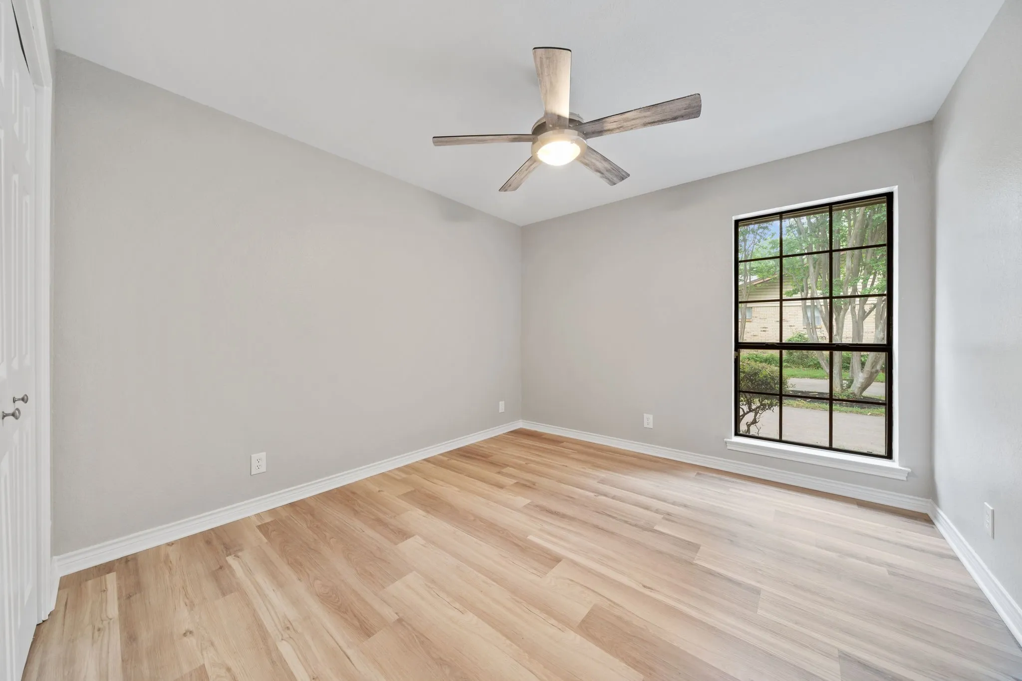 Single Family Residence For Rent in Collin County , 306 Westpark Drive N, Mc Kinney, Texas 75071, 3 Bedroom, 2 Bathroom, 2 Garage spaces, 2,669 Sqft, built in 1987, mls#21408685, Real Estate Agent in Mc Kinney, Homes For Rent in Collin county, Homes For Rent in Mc Kinney, Realtor in Mc Kinney Texas, Real Estate Brokerage Independent Realty Texas, Luminita Cordes Realtor