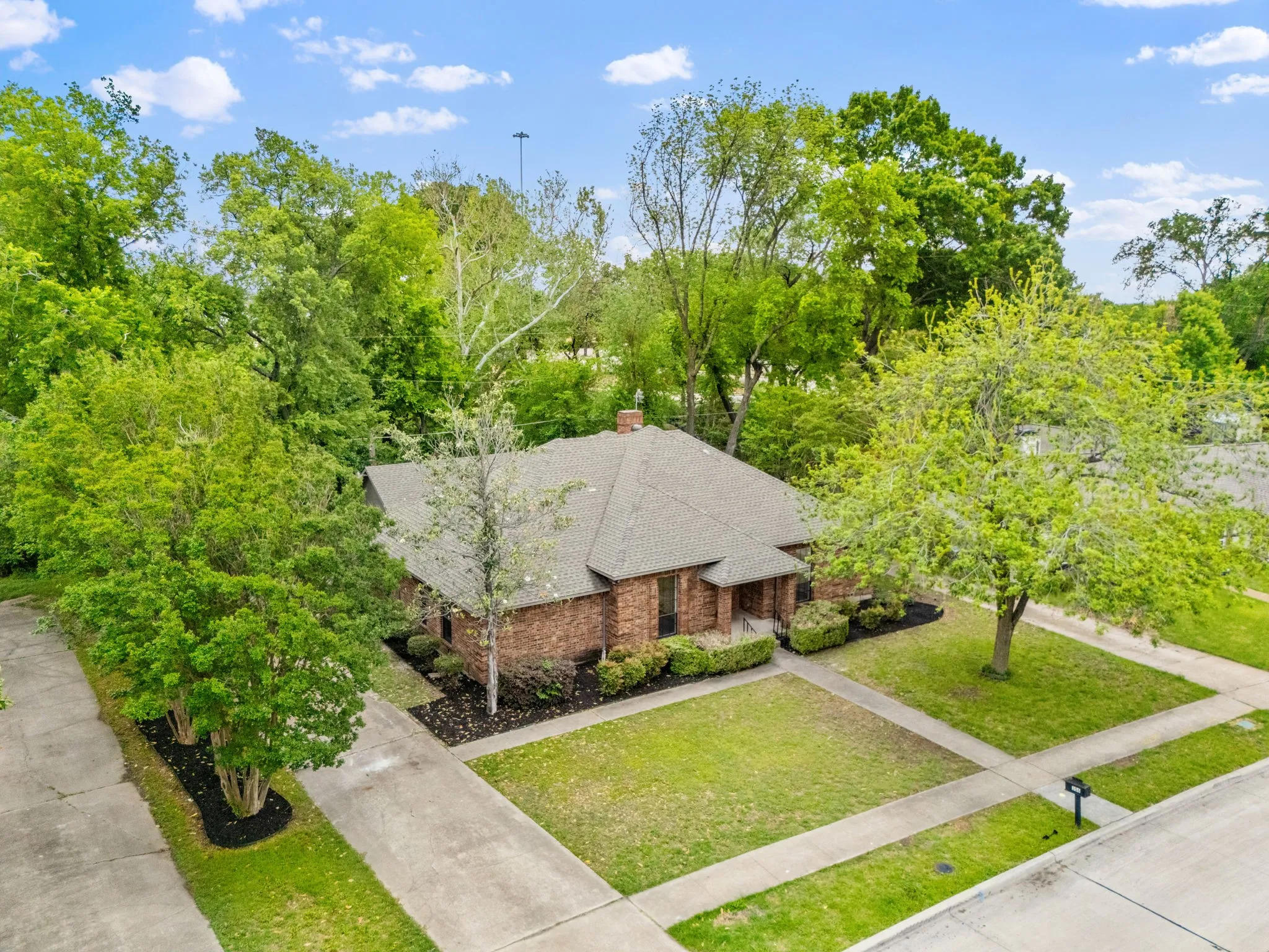 Single Family Residence For Rent in Collin County , 306 Westpark Drive N, Mc Kinney, Texas 75071, 3 Bedroom, 2 Bathroom, 2 Garage spaces, 2,669 Sqft, built in 1987, mls#21408685, Real Estate Agent in Mc Kinney, Homes For Rent in Collin county, Homes For Rent in Mc Kinney, Realtor in Mc Kinney Texas, Real Estate Brokerage Independent Realty Texas, Luminita Cordes Realtor