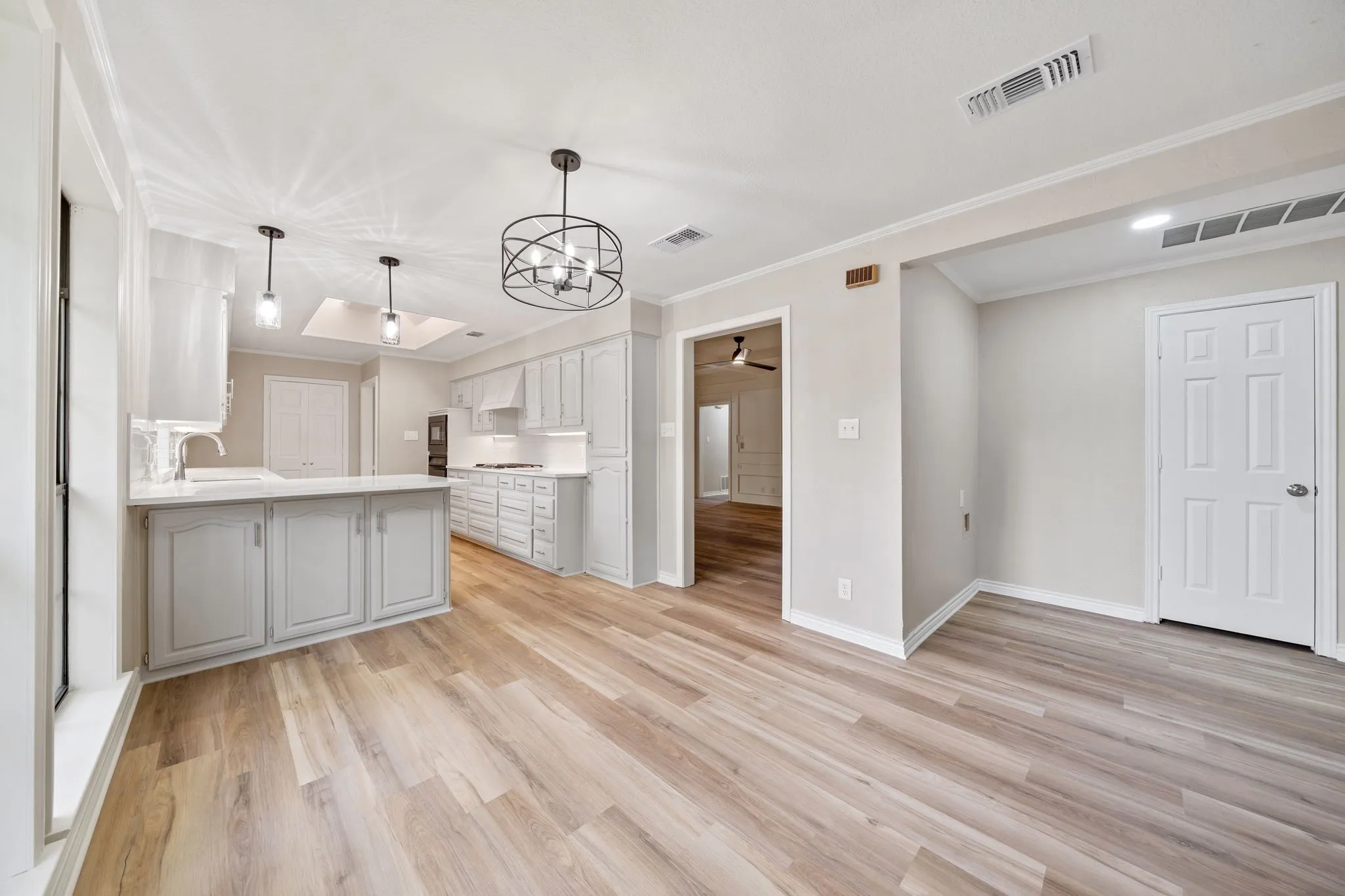 Single Family Residence For Rent in Collin County , 306 Westpark Drive N, Mc Kinney, Texas 75071, 3 Bedroom, 2 Bathroom, 2 Garage spaces, 2,669 Sqft, built in 1987, mls#21408685, Real Estate Agent in Mc Kinney, Homes For Rent in Collin county, Homes For Rent in Mc Kinney, Realtor in Mc Kinney Texas, Real Estate Brokerage Independent Realty Texas, Luminita Cordes Realtor