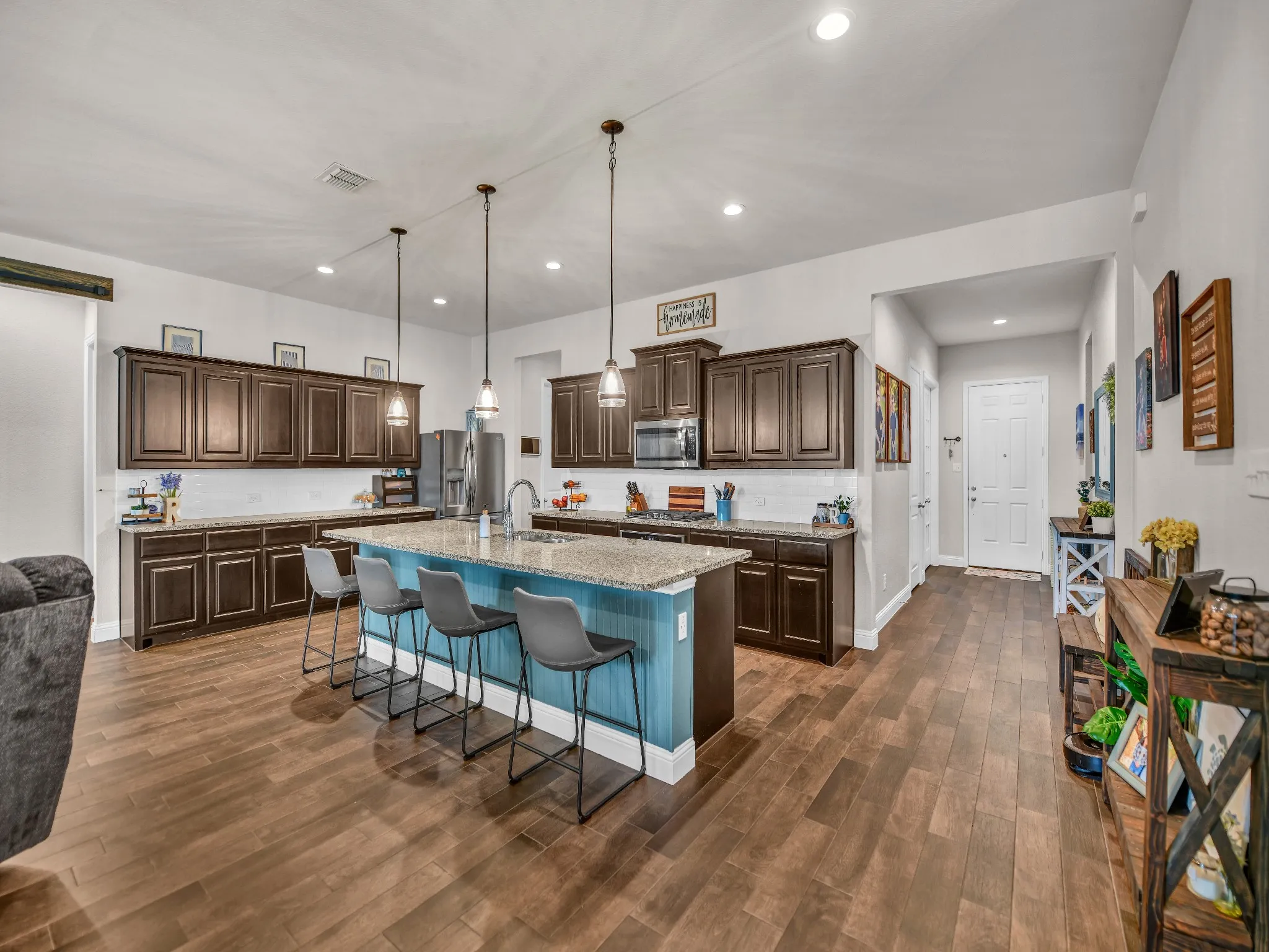Single Family Residence For Sale in Parker County , 15129 Fleet Hill Road, Weatherford, Texas 76008, 4 Bedroom, 3 Bathroom, 2 Garage spaces, 2,473 Sqft, built in 2020, mls#21408700, Real Estate Agent in Weatherford, Homes For Sale in Parker county, Homes For Sale in Weatherford, Realtor in Weatherford Texas, Real Estate Brokerage Independent Realty Texas, Luminita Cordes Realtor