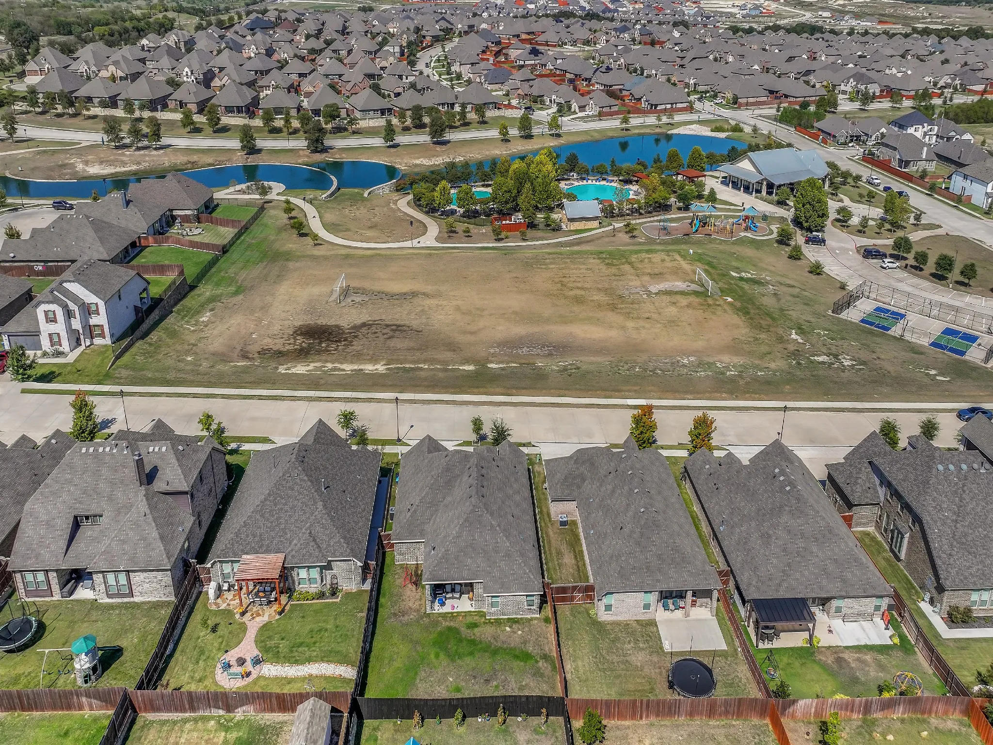 Single Family Residence For Sale in Parker County , 15129 Fleet Hill Road, Weatherford, Texas 76008, 4 Bedroom, 3 Bathroom, 2 Garage spaces, 2,473 Sqft, built in 2020, mls#21408700, Real Estate Agent in Weatherford, Homes For Sale in Parker county, Homes For Sale in Weatherford, Realtor in Weatherford Texas, Real Estate Brokerage Independent Realty Texas, Luminita Cordes Realtor