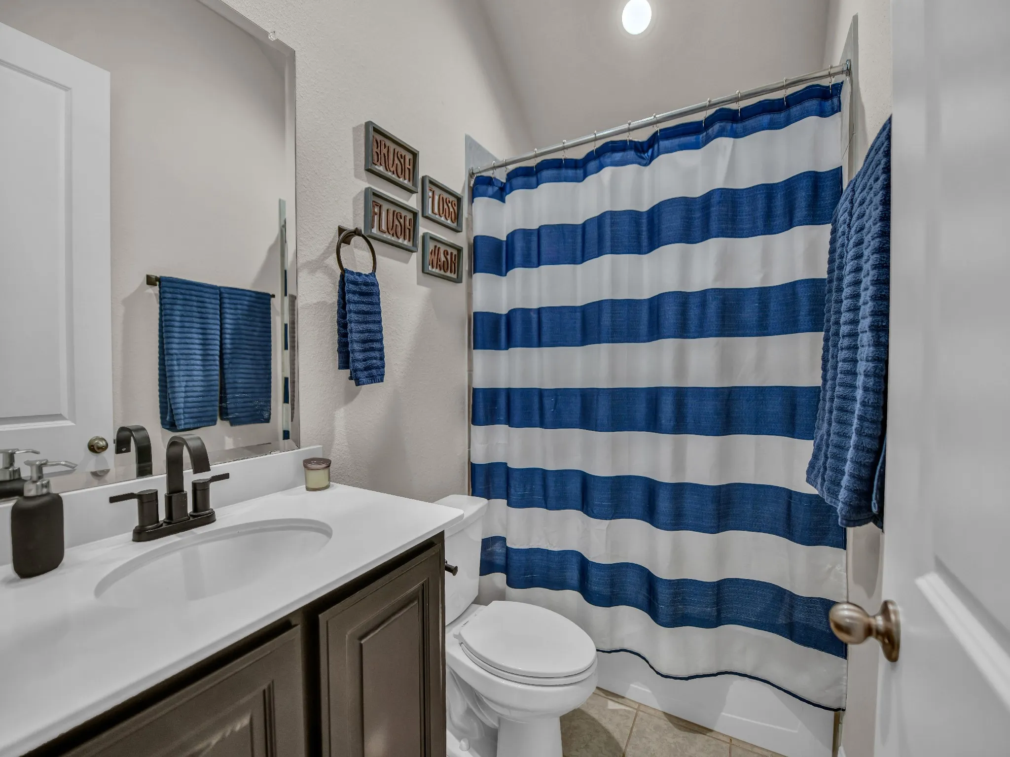 Single Family Residence For Sale in Parker County , 15129 Fleet Hill Road, Weatherford, Texas 76008, 4 Bedroom, 3 Bathroom, 2 Garage spaces, 2,473 Sqft, built in 2020, mls#21408700, Real Estate Agent in Weatherford, Homes For Sale in Parker county, Homes For Sale in Weatherford, Realtor in Weatherford Texas, Real Estate Brokerage Independent Realty Texas, Luminita Cordes Realtor