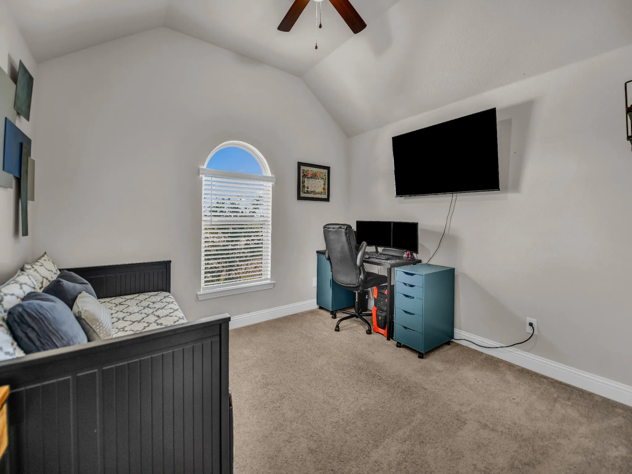 Single Family Residence For Sale in Parker County , 15129 Fleet Hill Road, Weatherford, Texas 76008, 4 Bedroom, 3 Bathroom, 2 Garage spaces, 2,473 Sqft, built in 2020, mls#21408700, Real Estate Agent in Weatherford, Homes For Sale in Parker county, Homes For Sale in Weatherford, Realtor in Weatherford Texas, Real Estate Brokerage Independent Realty Texas, Luminita Cordes Realtor