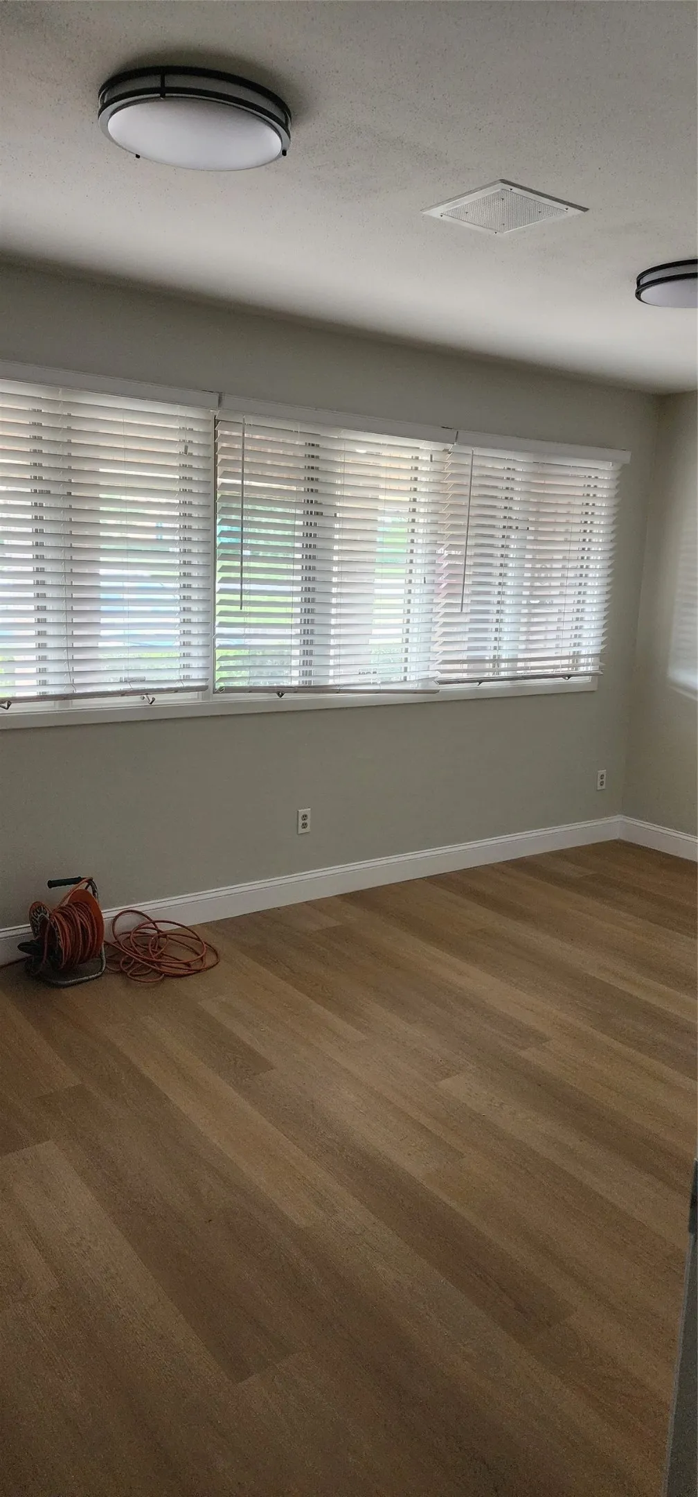 Office For Sale in Dallas County , 1050 N Belt Line Road 103, Mesquite, Texas 75149, 0, 0, Garage spaces, 0 Sqft, built in 1983, mls#21408707, Real Estate Agent in Mesquite, Homes For Sale in Dallas county, Homes For Sale in Mesquite, Realtor in Mesquite Texas, Real Estate Brokerage Independent Realty Texas, Luminita Cordes Realtor