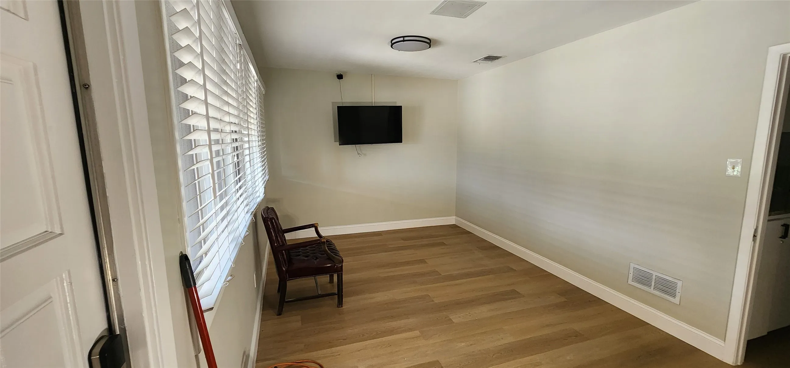 Office For Rent in Dallas County , 1050 N Belt line Road 103, Mesquite, Texas 75149, 0, 0, Garage spaces, 0 Sqft, built in 1983, mls#21408710, Real Estate Agent in Mesquite, Homes For Rent in Dallas county, Homes For Rent in Mesquite, Realtor in Mesquite Texas, Real Estate Brokerage Independent Realty Texas, Luminita Cordes Realtor