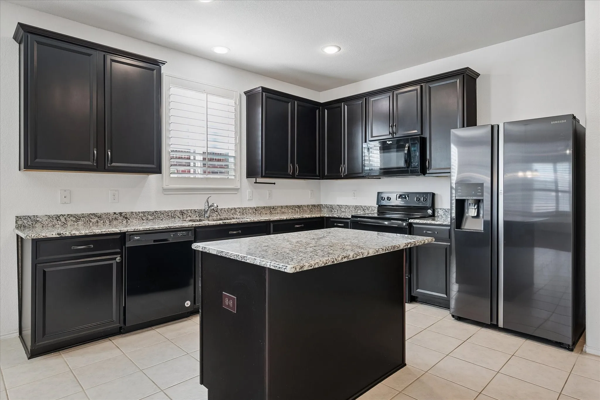 Single Family Residence For Sale in Tarrant County , 2228 Simmental Road, Fort Worth, Texas 76131, 3 Bedroom, 2 Bathroom, 2 Garage spaces, 1,954 Sqft, built in 2016, mls#21407039, Real Estate Agent in Fort Worth, Homes For Sale in Tarrant county, Homes For Sale in Fort Worth, Realtor in Fort Worth Texas, Real Estate Brokerage Independent Realty Texas, Luminita Cordes Realtor