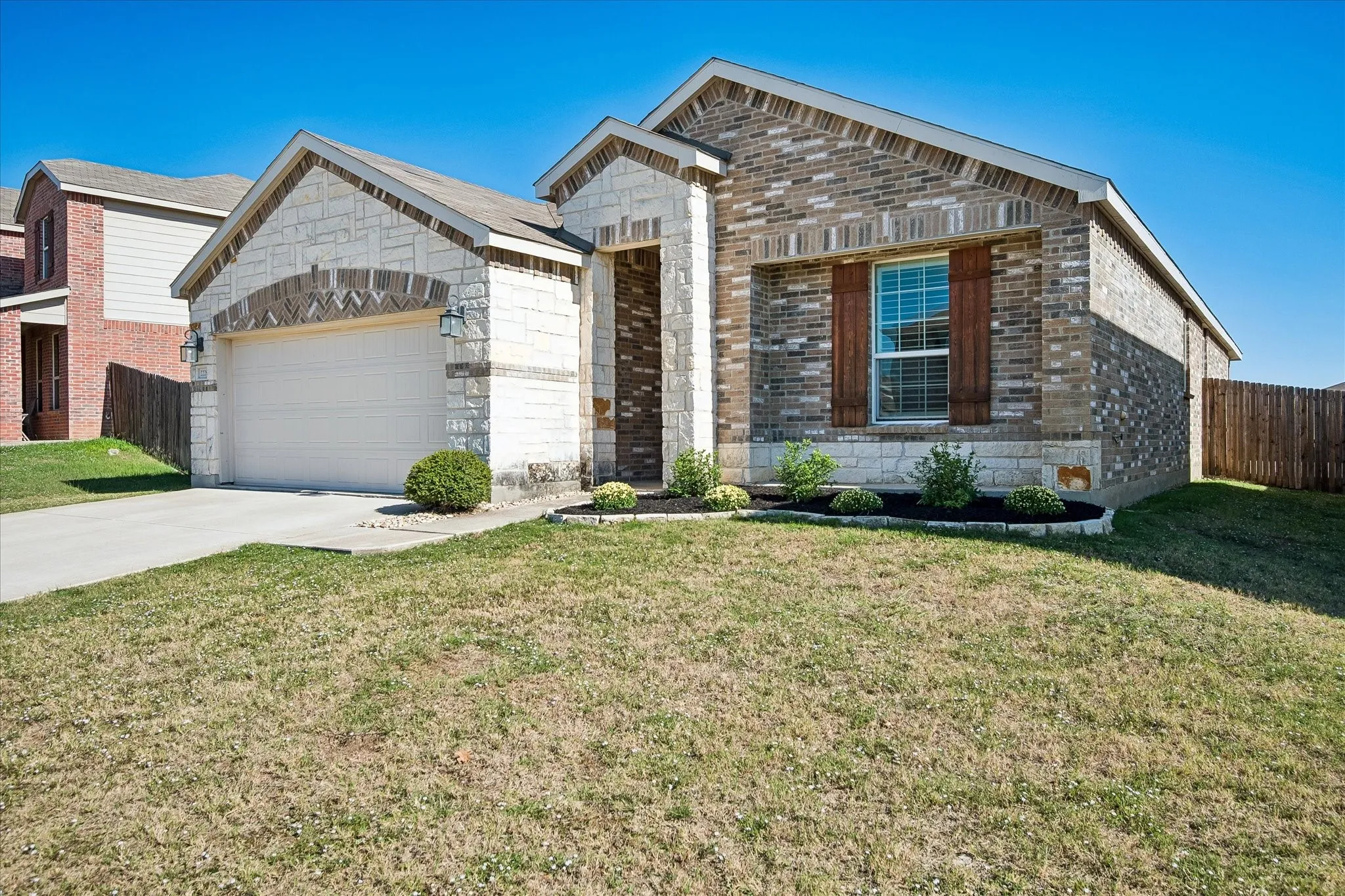 Single Family Residence For Sale in Tarrant County , 2228 Simmental Road, Fort Worth, Texas 76131, 3 Bedroom, 2 Bathroom, 2 Garage spaces, 1,954 Sqft, built in 2016, mls#21407039, Real Estate Agent in Fort Worth, Homes For Sale in Tarrant county, Homes For Sale in Fort Worth, Realtor in Fort Worth Texas, Real Estate Brokerage Independent Realty Texas, Luminita Cordes Realtor