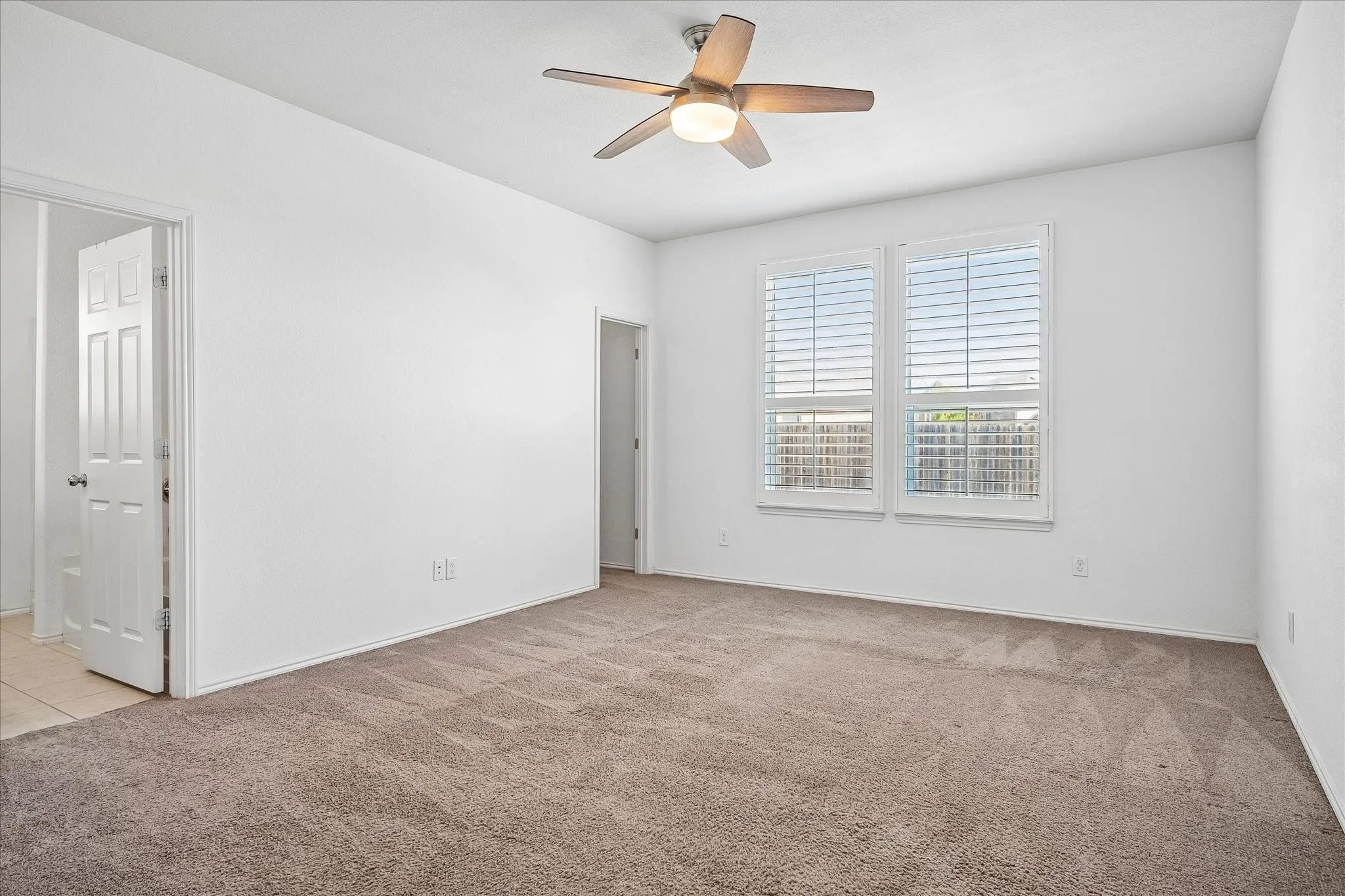 Single Family Residence For Sale in Tarrant County , 2228 Simmental Road, Fort Worth, Texas 76131, 3 Bedroom, 2 Bathroom, 2 Garage spaces, 1,954 Sqft, built in 2016, mls#21407039, Real Estate Agent in Fort Worth, Homes For Sale in Tarrant county, Homes For Sale in Fort Worth, Realtor in Fort Worth Texas, Real Estate Brokerage Independent Realty Texas, Luminita Cordes Realtor