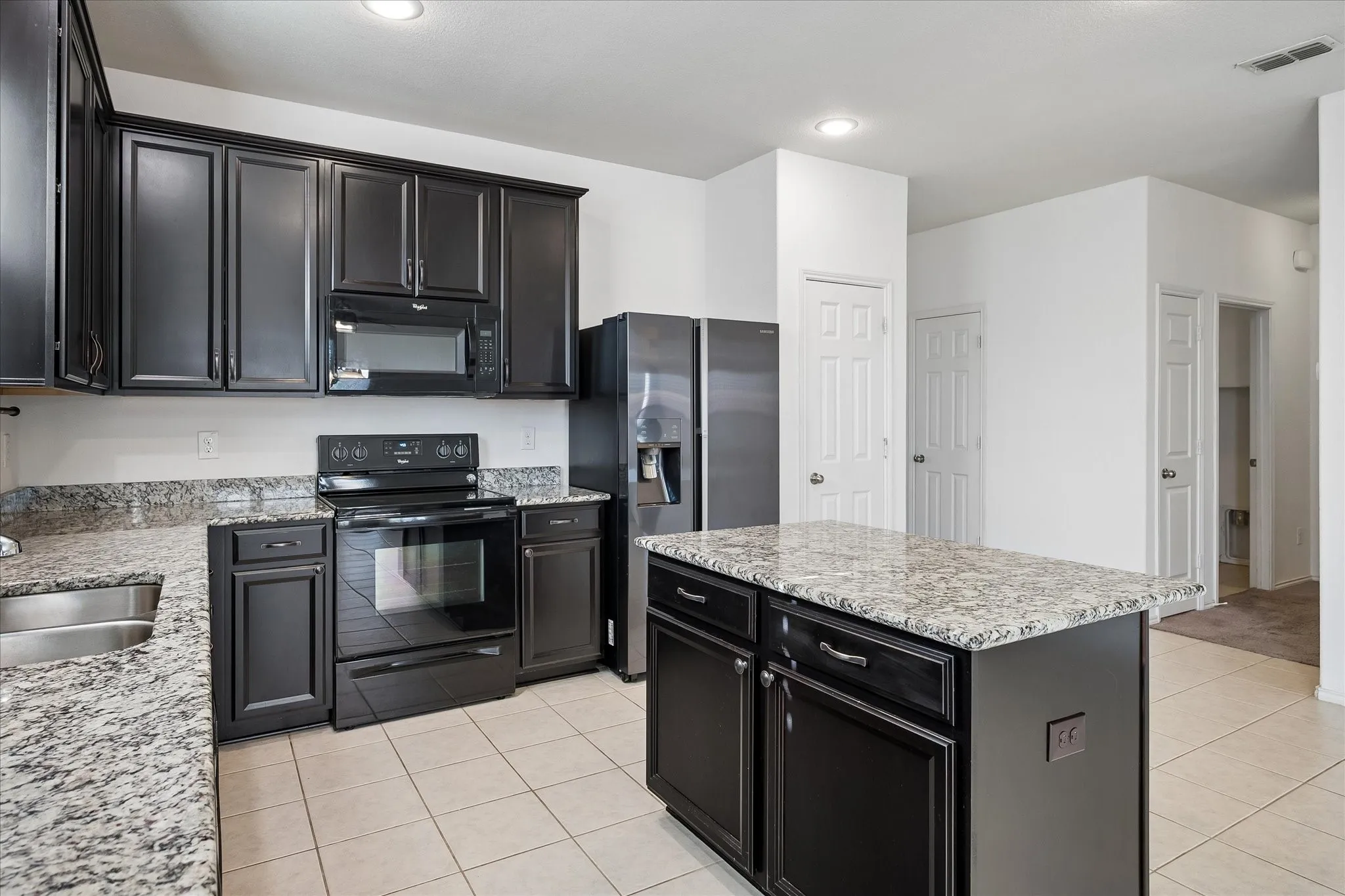 Single Family Residence For Sale in Tarrant County , 2228 Simmental Road, Fort Worth, Texas 76131, 3 Bedroom, 2 Bathroom, 2 Garage spaces, 1,954 Sqft, built in 2016, mls#21407039, Real Estate Agent in Fort Worth, Homes For Sale in Tarrant county, Homes For Sale in Fort Worth, Realtor in Fort Worth Texas, Real Estate Brokerage Independent Realty Texas, Luminita Cordes Realtor