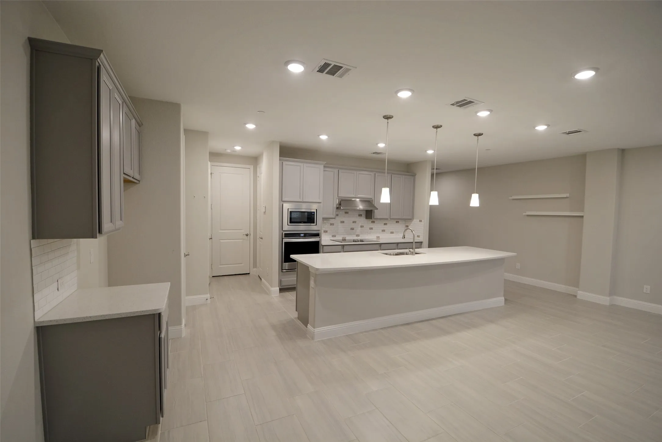 Triplex For Rent in Denton County , 5626 Niagara Road, The Colony, Texas 75056, 3 Bedroom, 3 Bathroom, 2 Garage spaces, 2,069 Sqft, built in 2019, mls#21408702, Real Estate Agent in The Colony, Homes For Rent in Denton county, Homes For Rent in The Colony, Realtor in The Colony Texas, Real Estate Brokerage Independent Realty Texas, Luminita Cordes Realtor