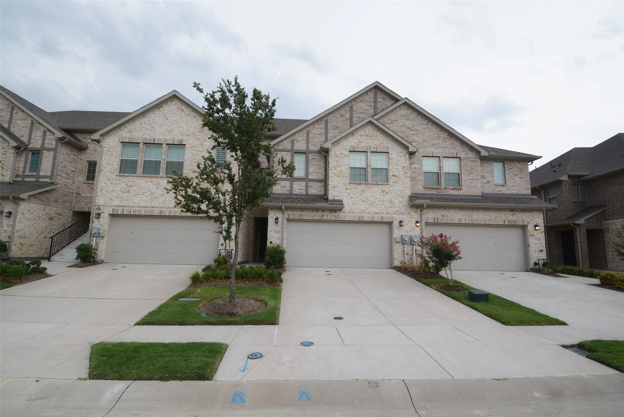Triplex For Rent in Denton County , 5626 Niagara Road, The Colony, Texas 75056, 3 Bedroom, 3 Bathroom, 2 Garage spaces, 2,069 Sqft, built in 2019, mls#21408702, Real Estate Agent in The Colony, Homes For Rent in Denton county, Homes For Rent in The Colony, Realtor in The Colony Texas, Real Estate Brokerage Independent Realty Texas, Luminita Cordes Realtor