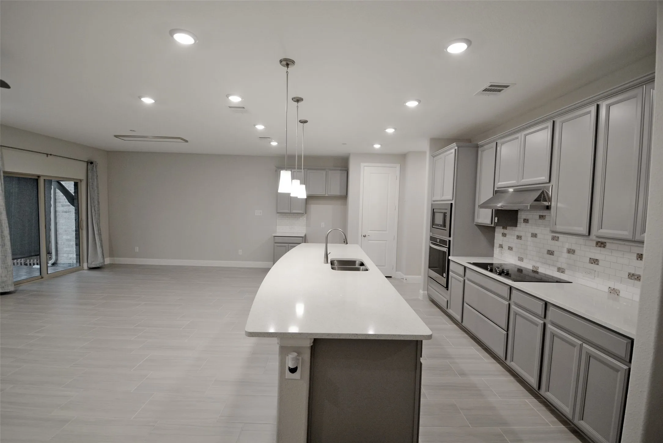 Triplex For Rent in Denton County , 5626 Niagara Road, The Colony, Texas 75056, 3 Bedroom, 3 Bathroom, 2 Garage spaces, 2,069 Sqft, built in 2019, mls#21408702, Real Estate Agent in The Colony, Homes For Rent in Denton county, Homes For Rent in The Colony, Realtor in The Colony Texas, Real Estate Brokerage Independent Realty Texas, Luminita Cordes Realtor