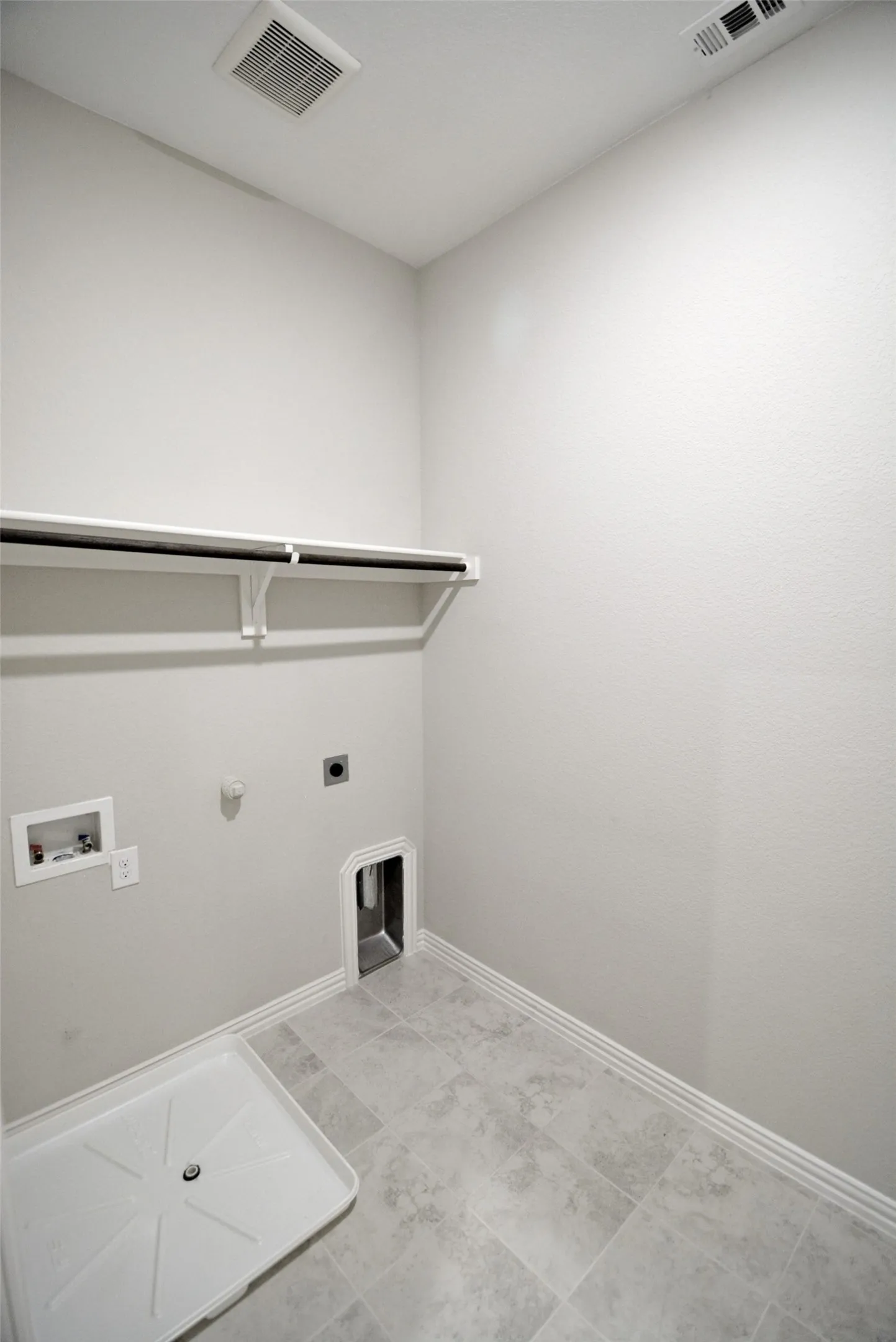 Triplex For Rent in Denton County , 5626 Niagara Road, The Colony, Texas 75056, 3 Bedroom, 3 Bathroom, 2 Garage spaces, 2,069 Sqft, built in 2019, mls#21408702, Real Estate Agent in The Colony, Homes For Rent in Denton county, Homes For Rent in The Colony, Realtor in The Colony Texas, Real Estate Brokerage Independent Realty Texas, Luminita Cordes Realtor