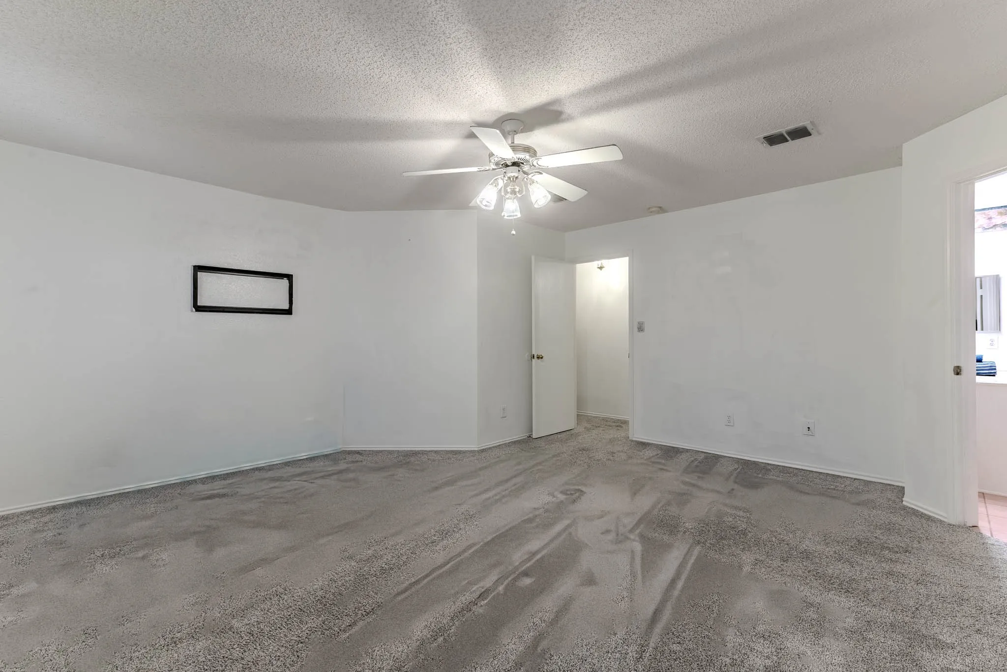 Single Family Residence For Sale in Collin County , 3002 Cedar Crest Drive, Mc Kinney, Texas 75070, 4 Bedroom, 3 Bathroom, 2 Garage spaces, 2,703 Sqft, built in 1997, mls#21408684, Real Estate Agent in Mc Kinney, Homes For Sale in Collin county, Homes For Sale in Mc Kinney, Realtor in Mc Kinney Texas, Real Estate Brokerage Independent Realty Texas, Luminita Cordes Realtor